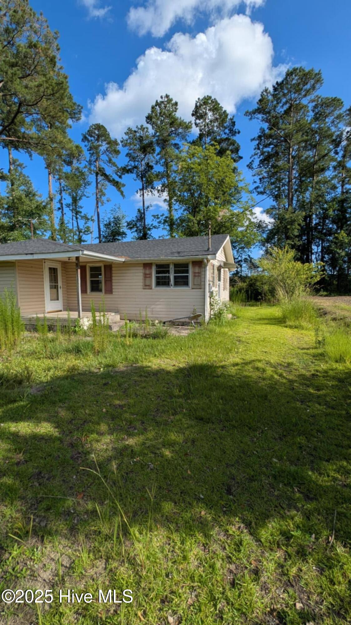 Homes for sale in Hallsboro, NC | 425 Barney Tyler Rd, Hallsboro, NC 28442 | MLS# 100516456