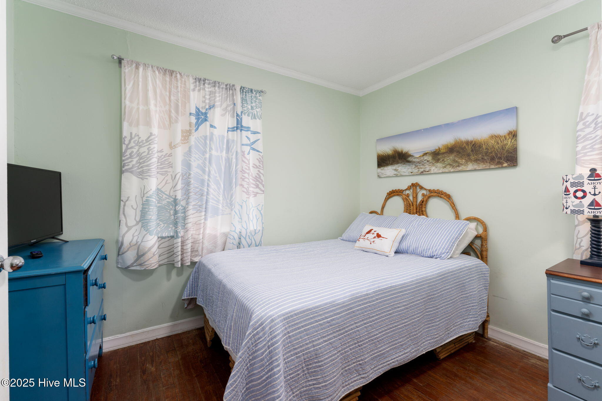 100534181 | Photo 42