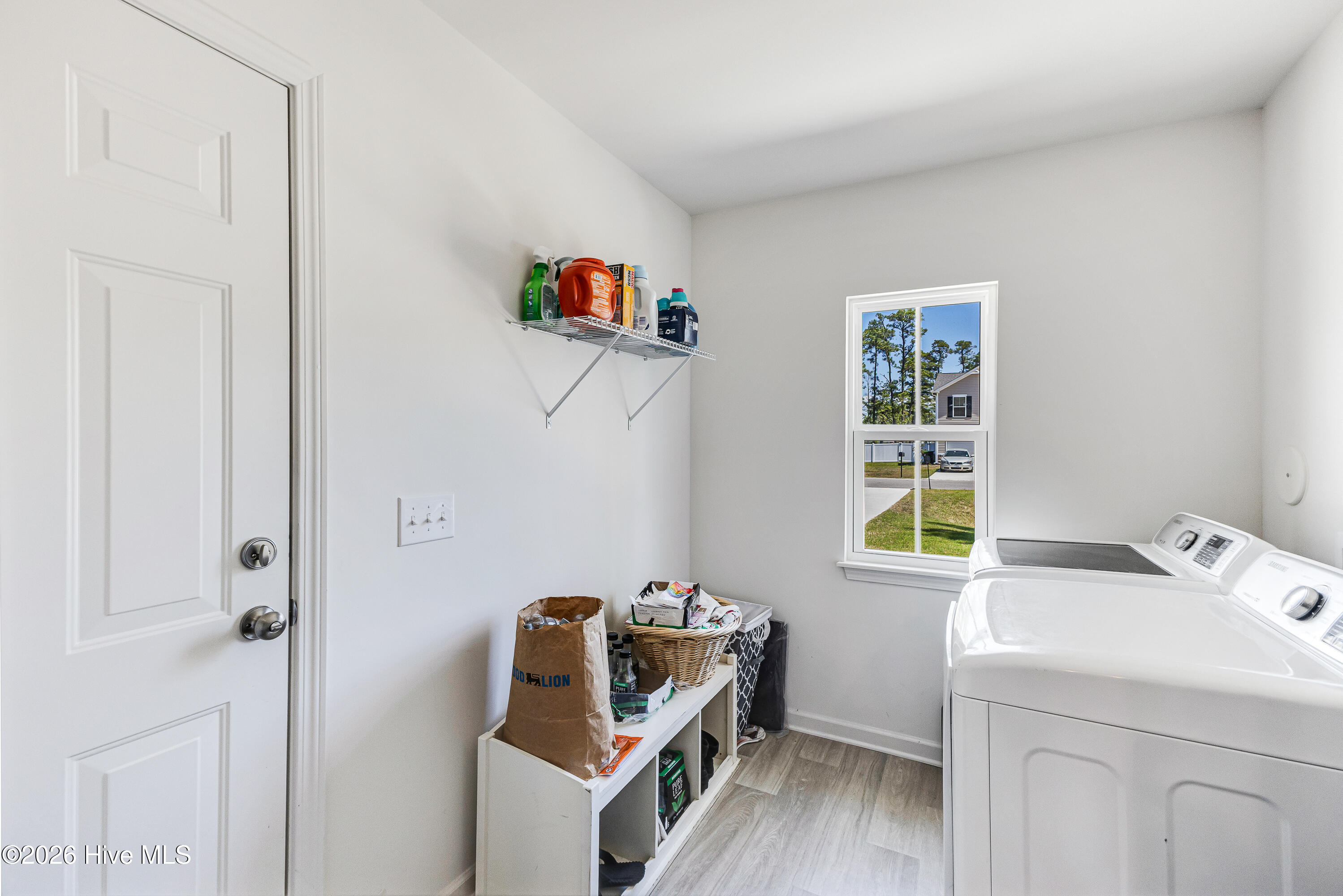 100567178 | Photo 18