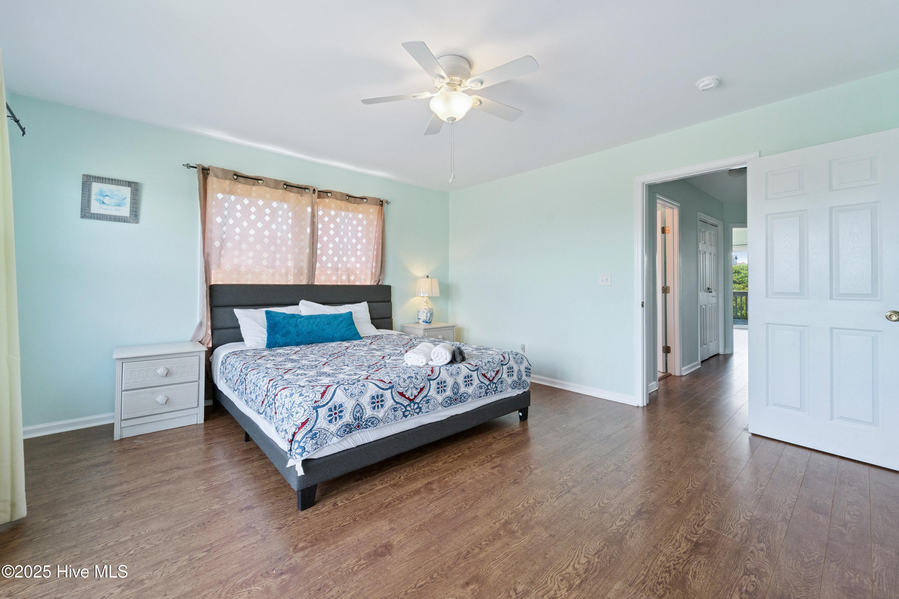 100556675 | Photo 82