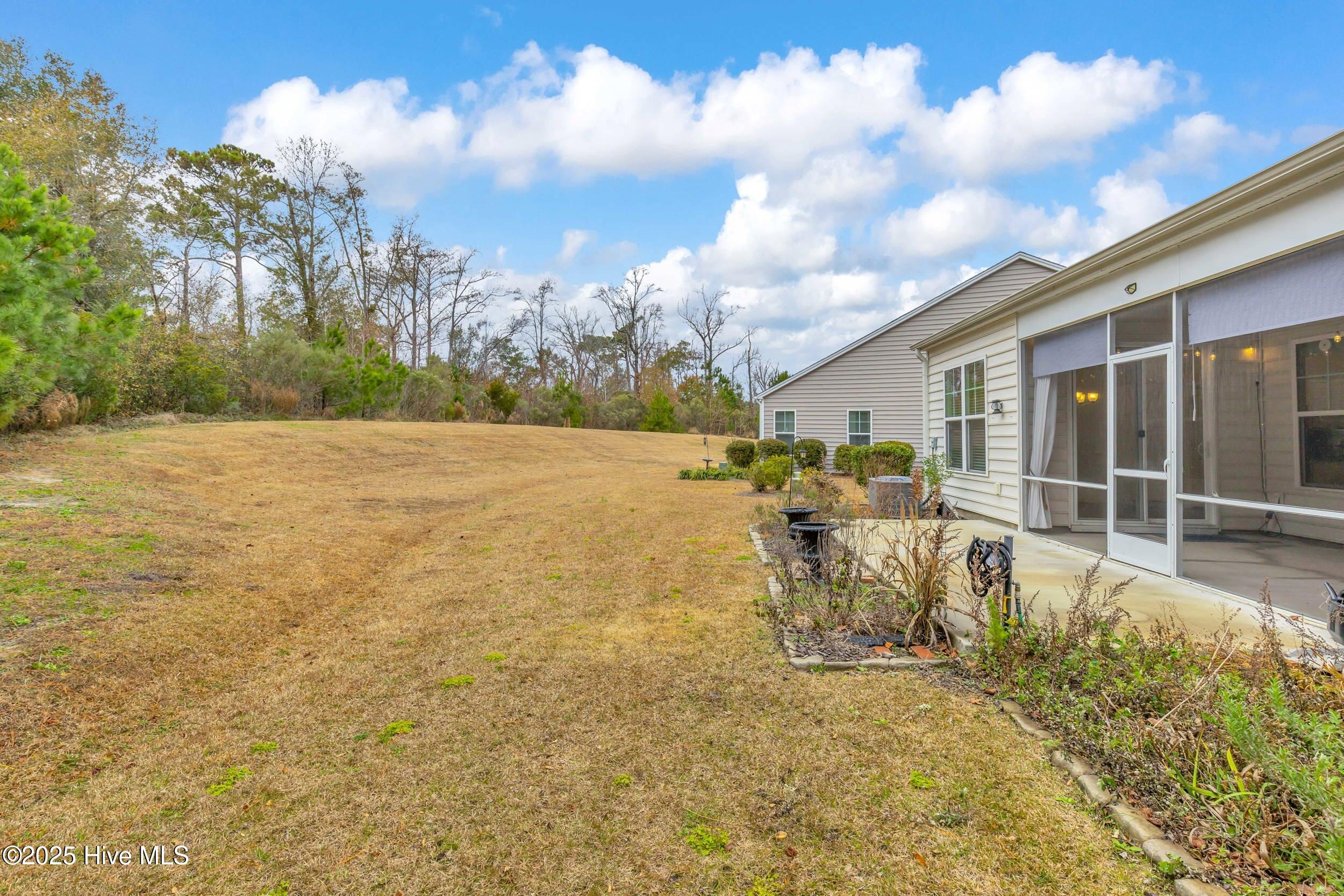 100546180 | Photo 32