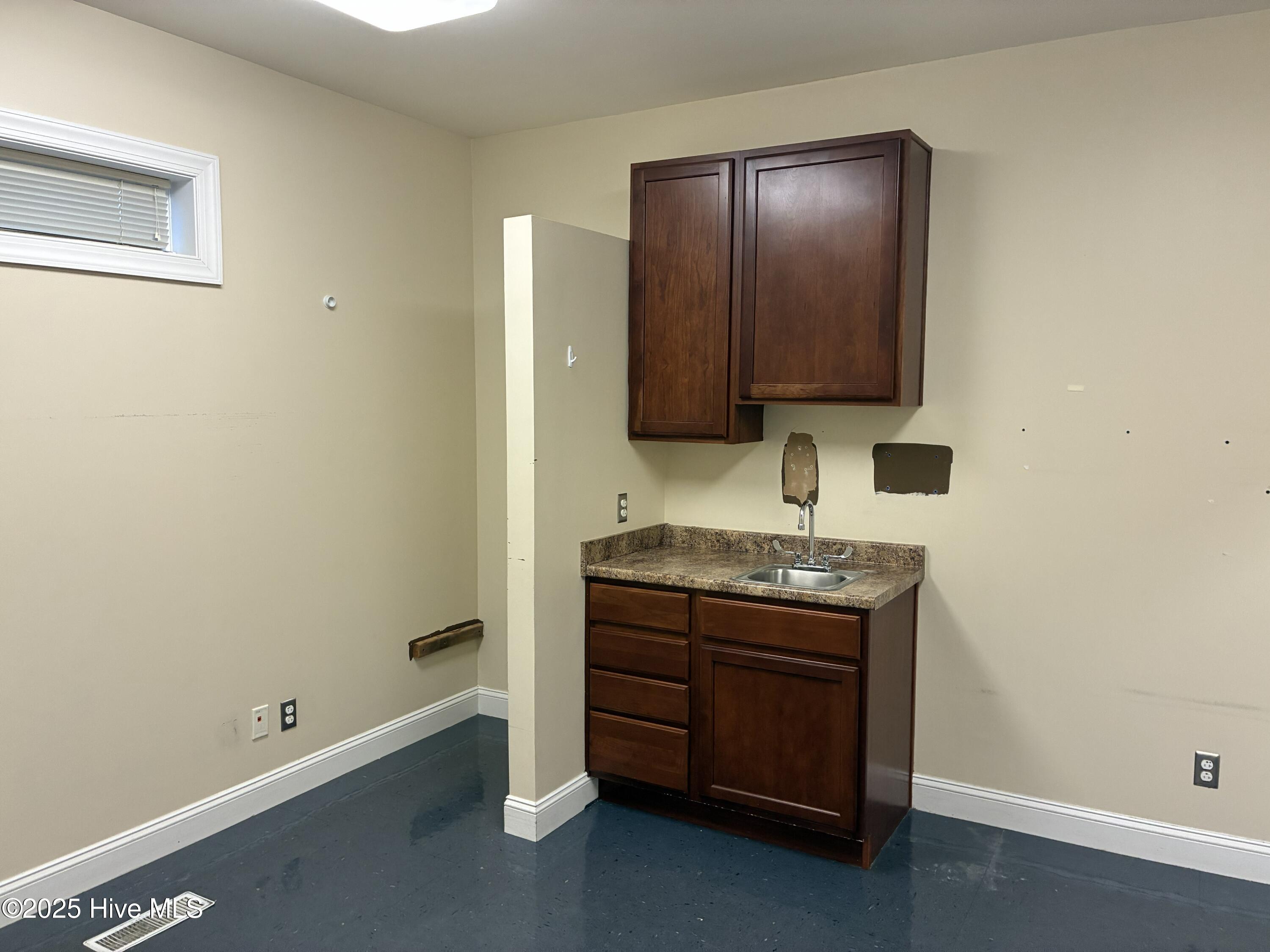 1177 N Road Street, Elizabeth City, NC, 27909
