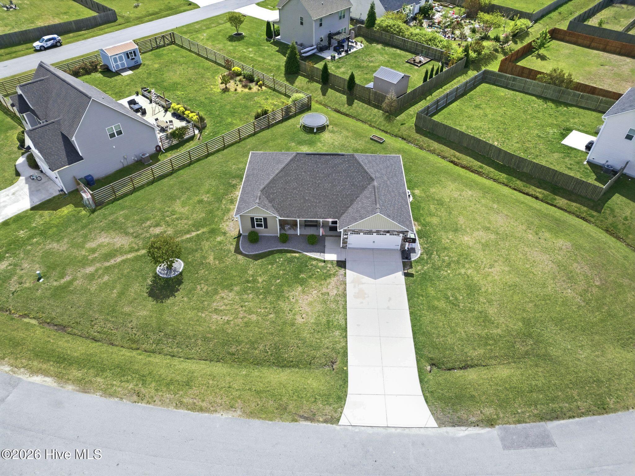 100568951 | Photo 48