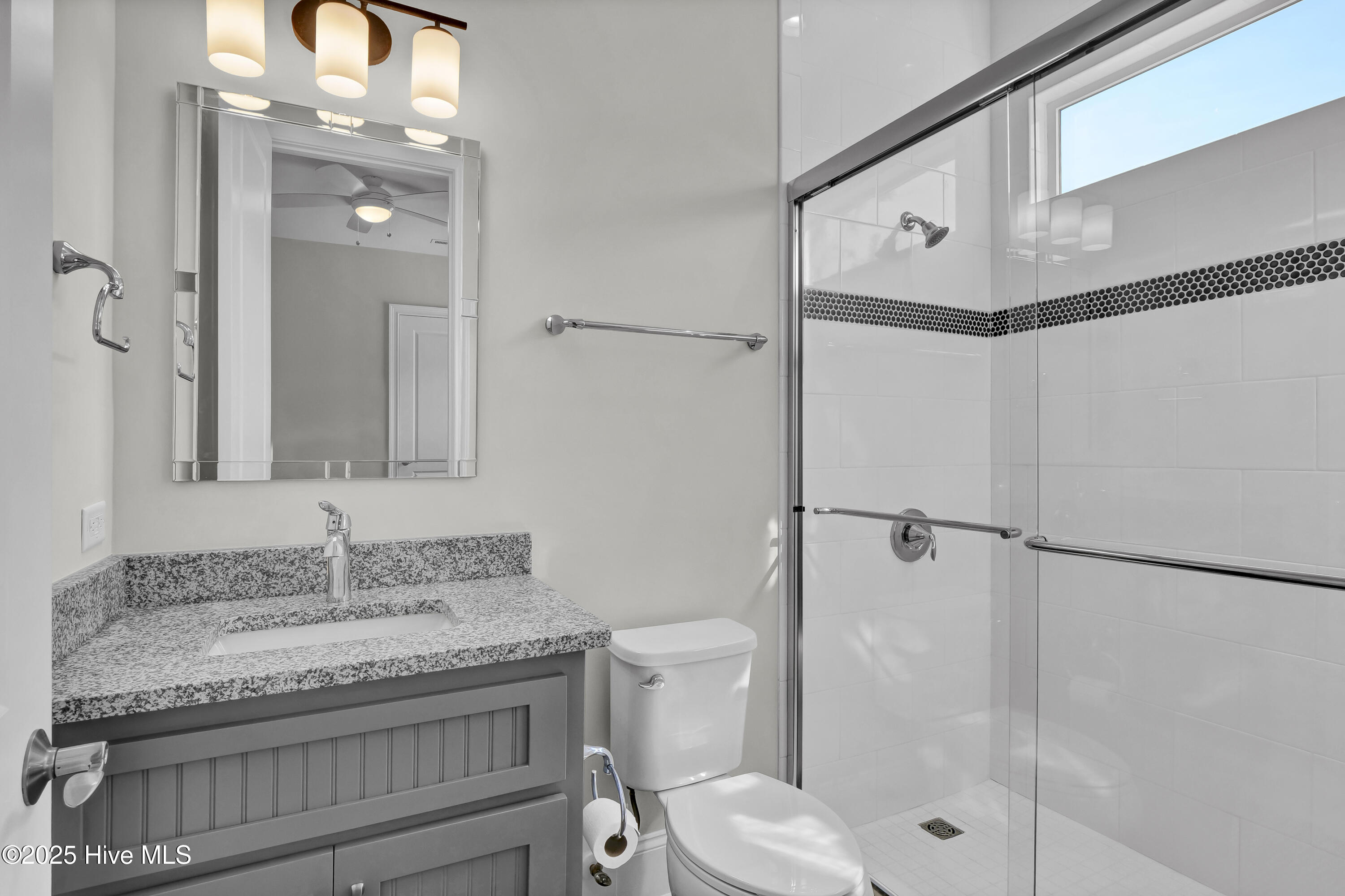 100538861 | Photo 41