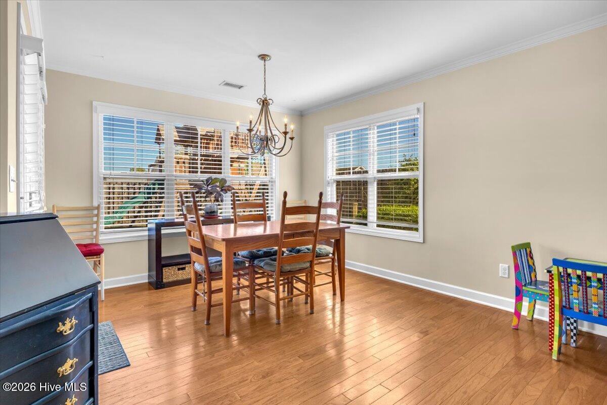 100567099 | Photo 28