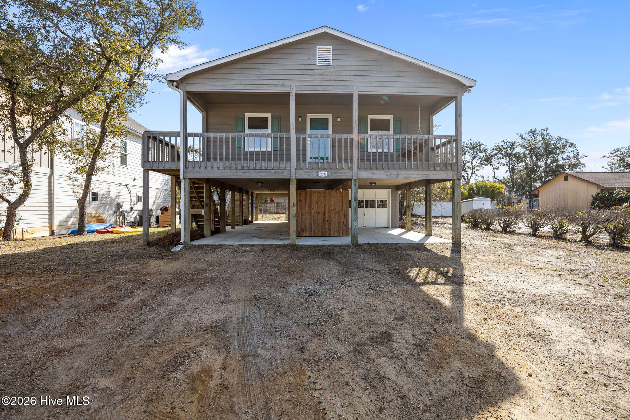 100558254 | Photo 35