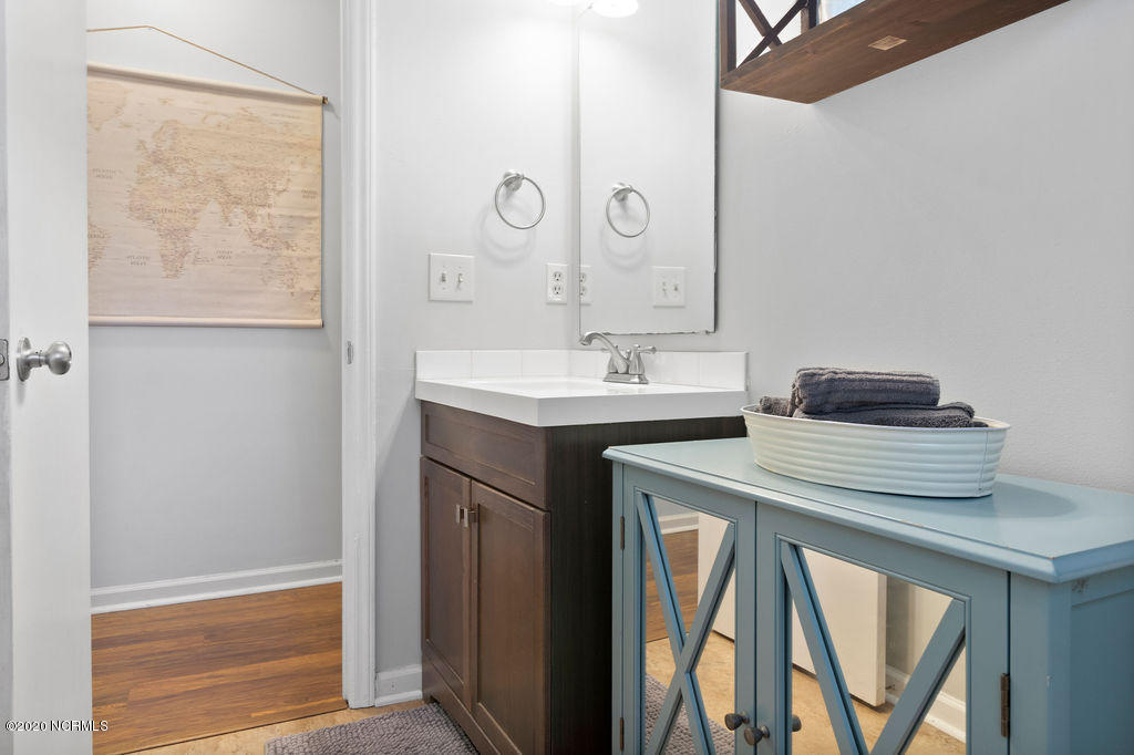 100538269 | Photo 19