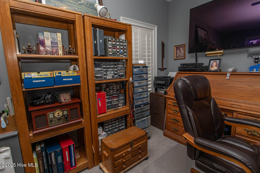 100521008 | Photo 31