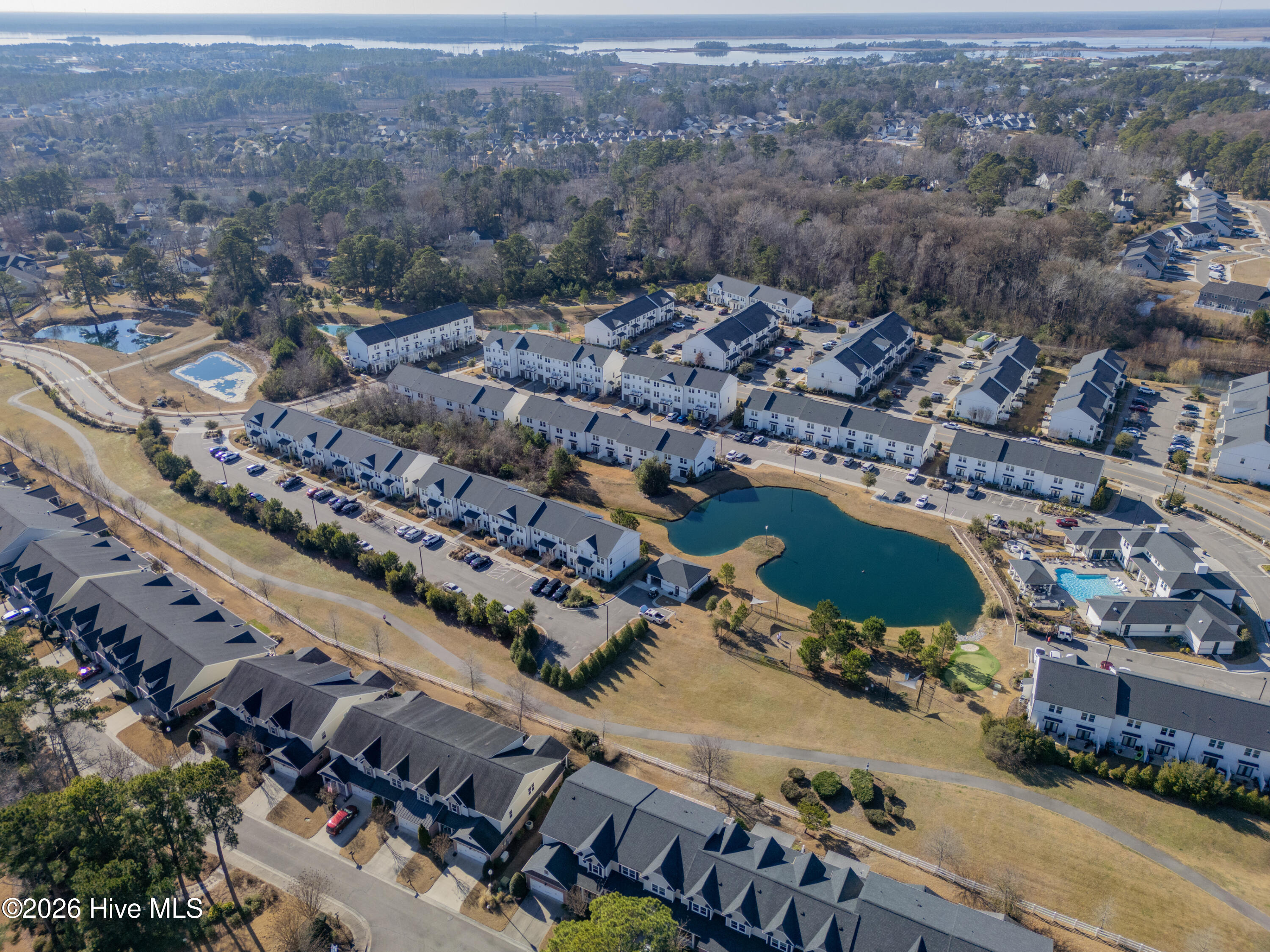 100550839 | Photo 63