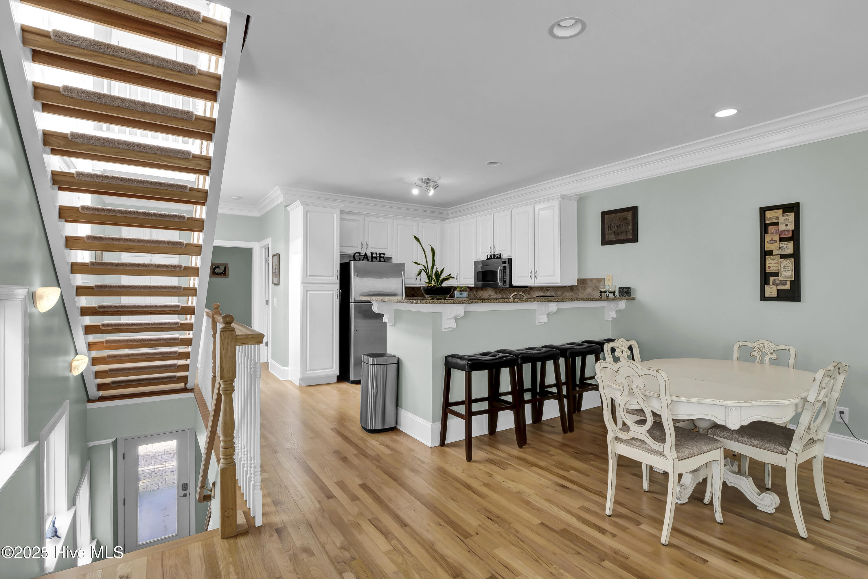 100526208 | Photo 10