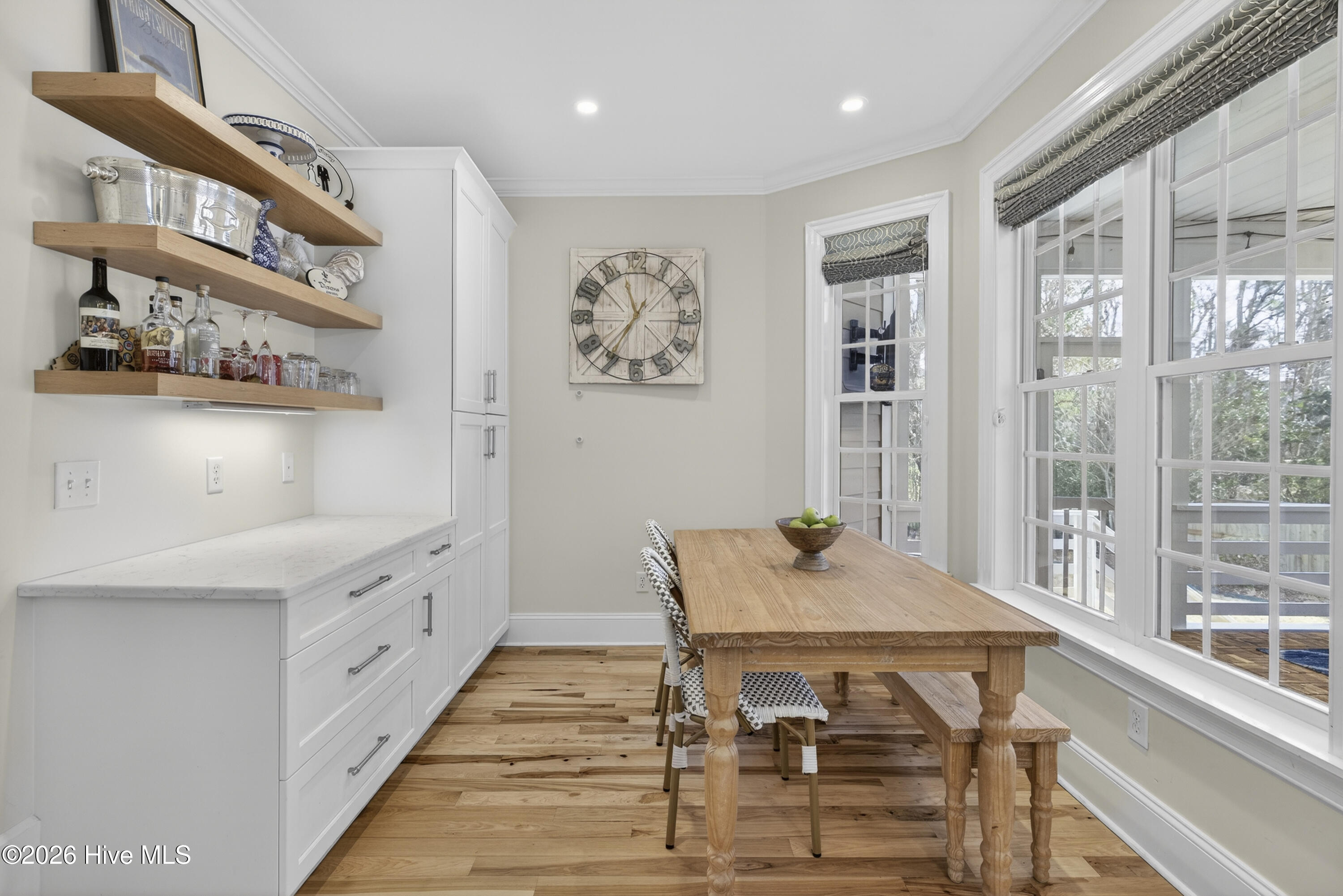 100564705 | Photo 18