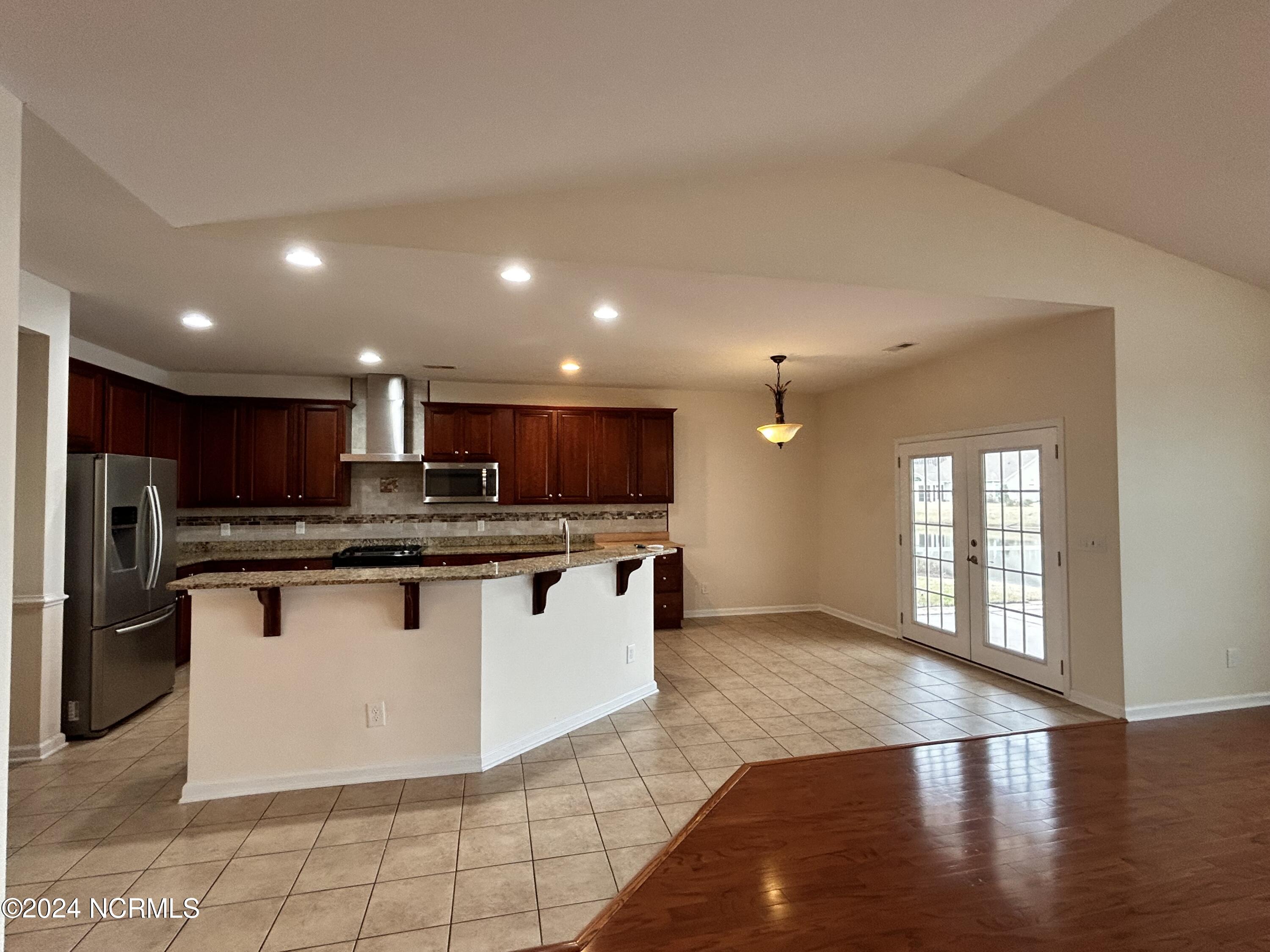 100550059 | Photo 31