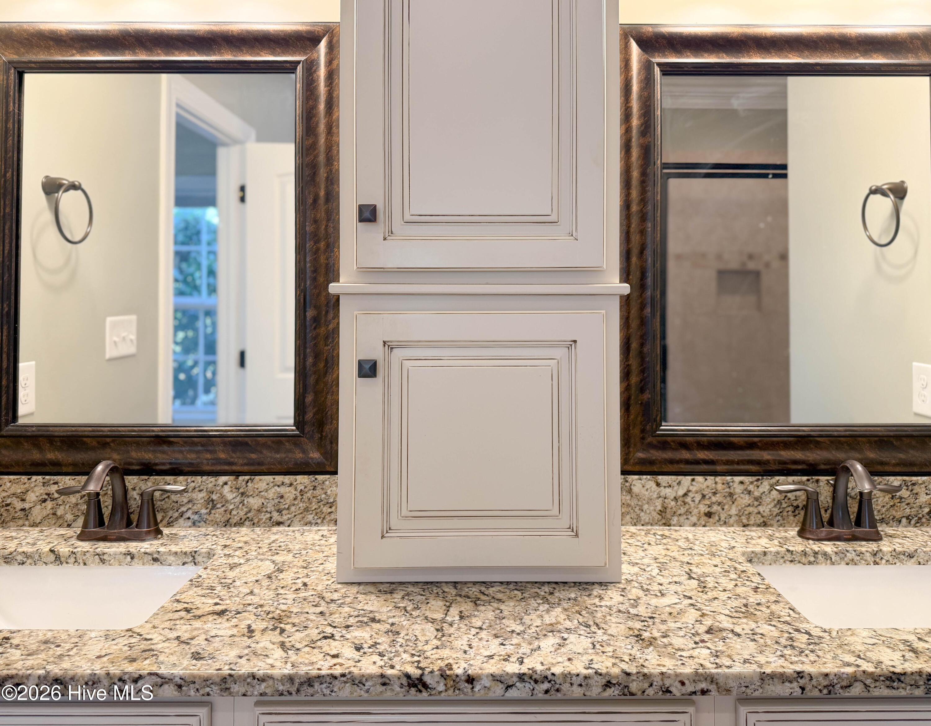 100564868 | Photo 31