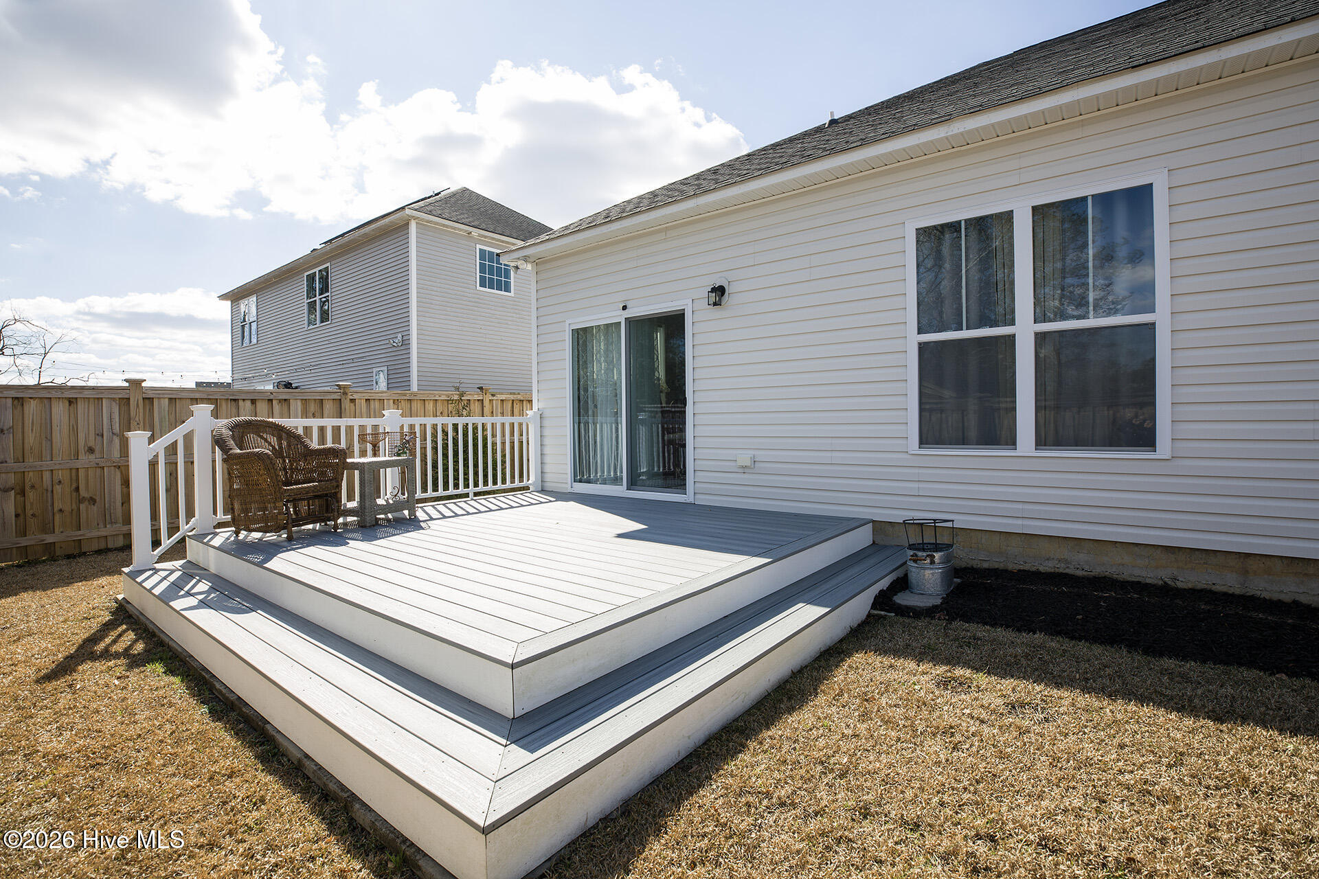 100557607 | Photo 34