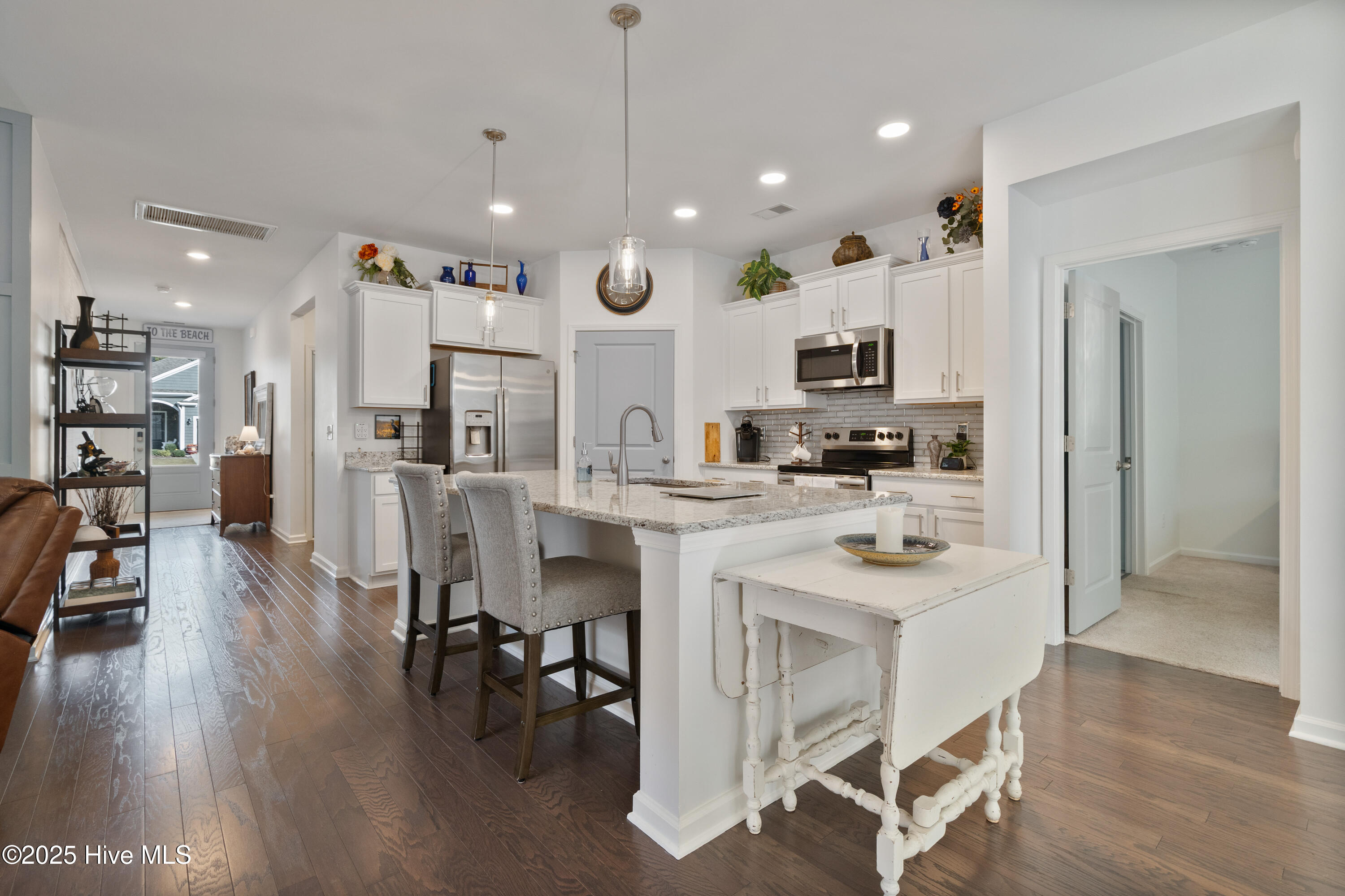 100541671 | Photo 12