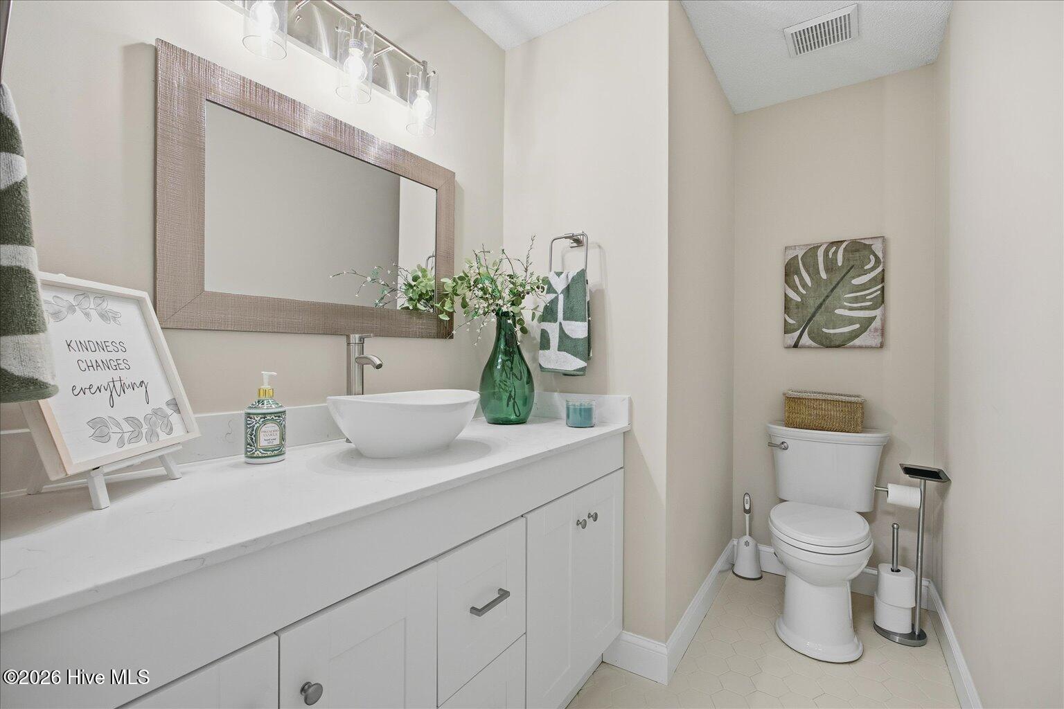 100555379 | Photo 30