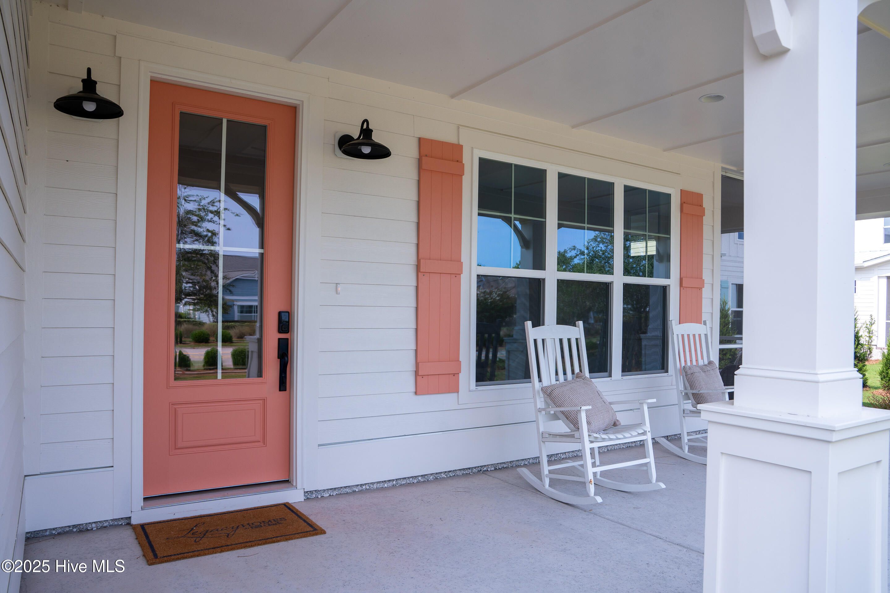 100471087 | Photo 10