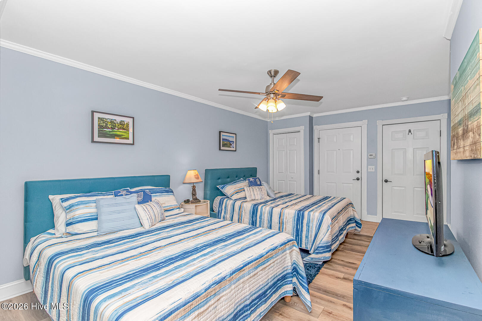 100566591 | Photo 22