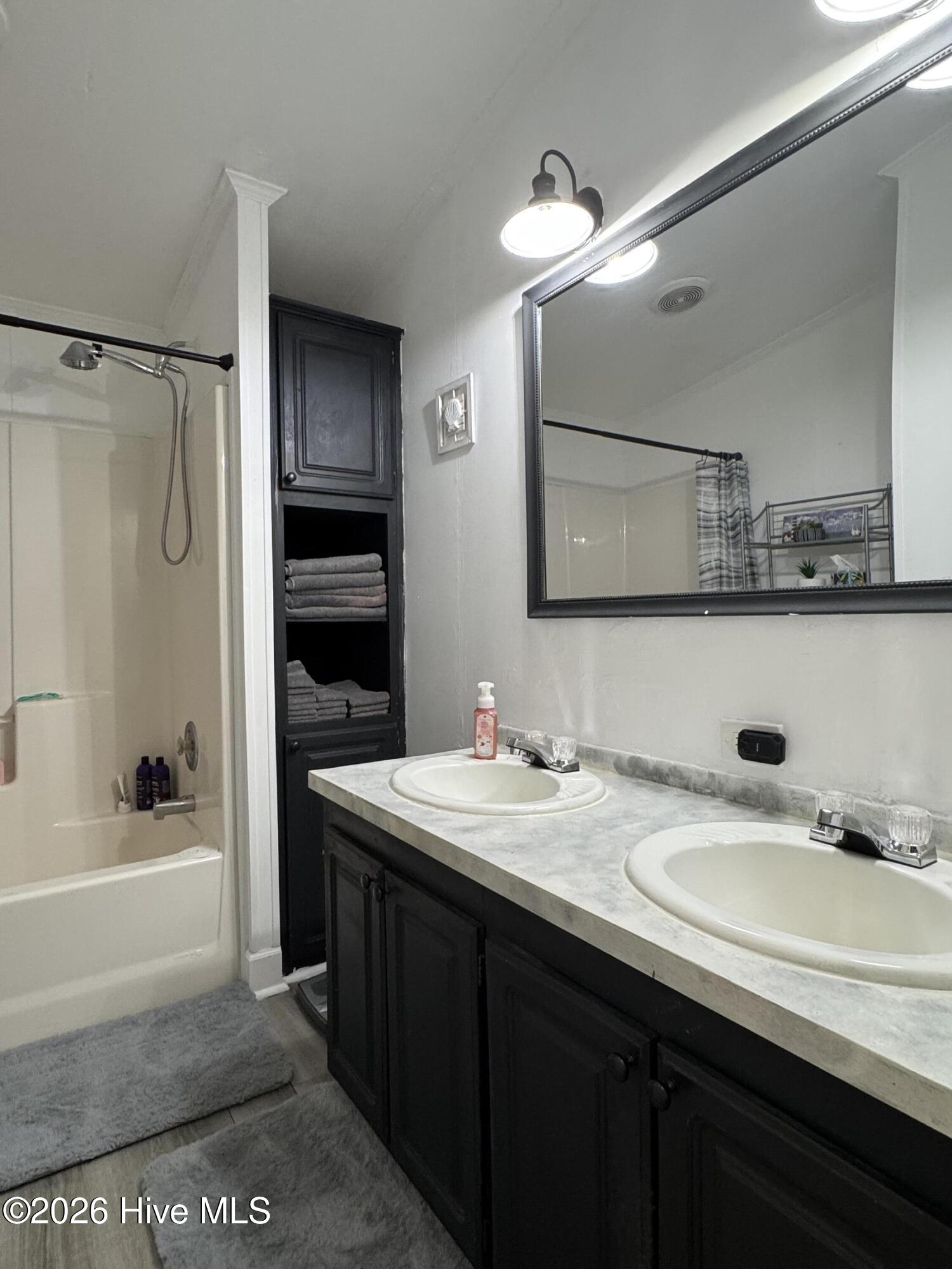 100548811 | Photo 20