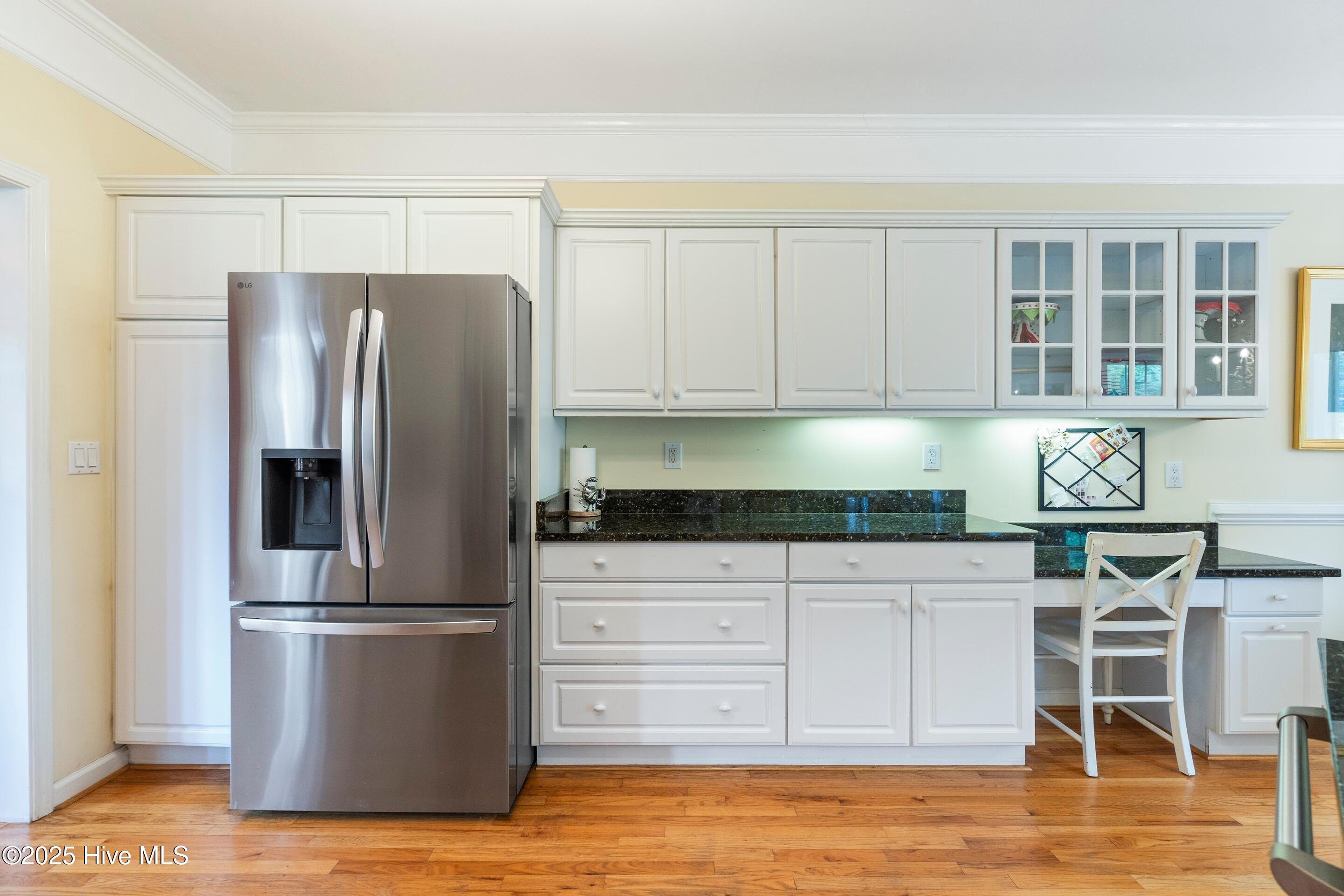 100530044 | Photo 11