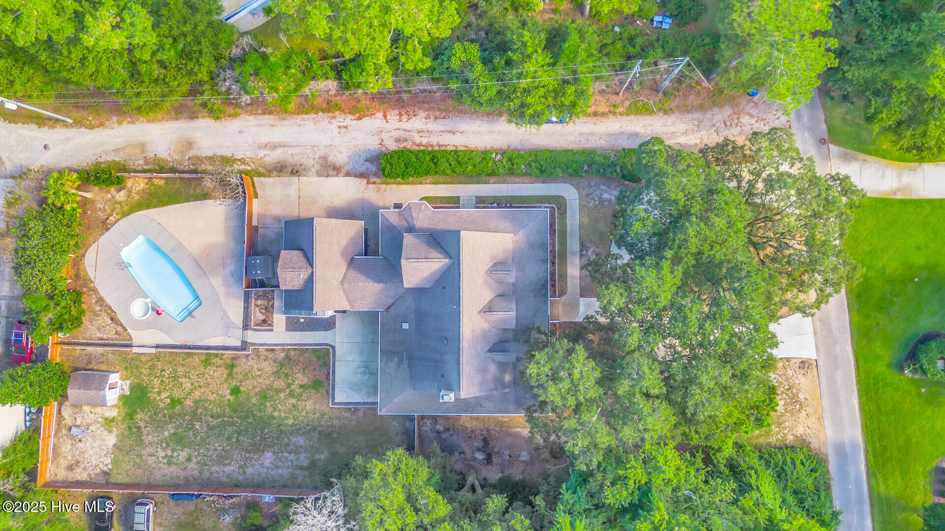 100532167 | Photo 83