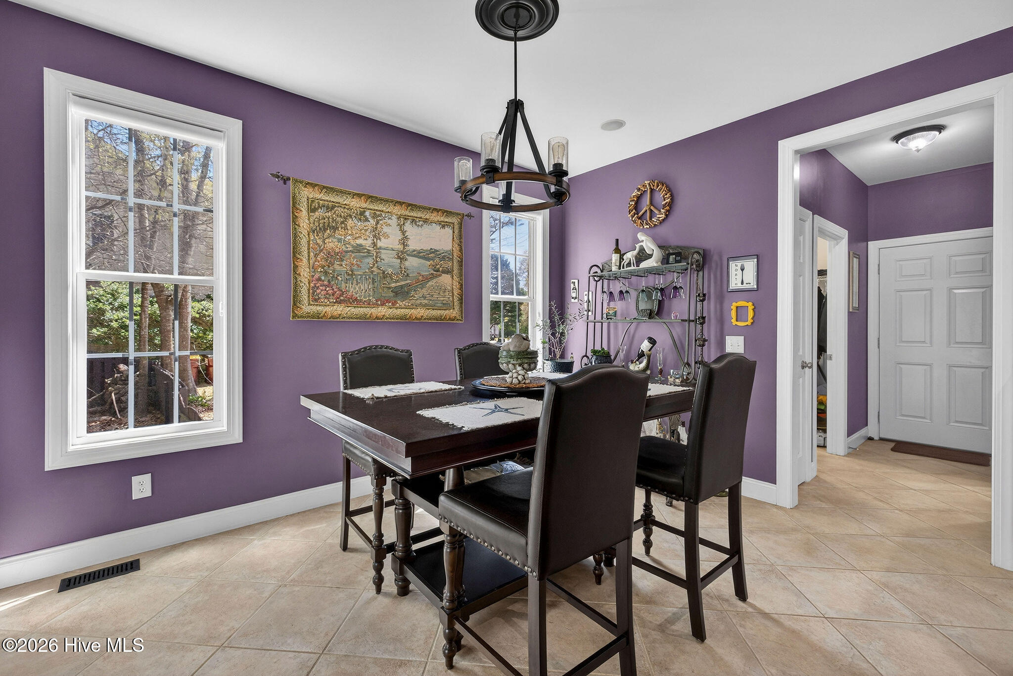 100568034 | Photo 33