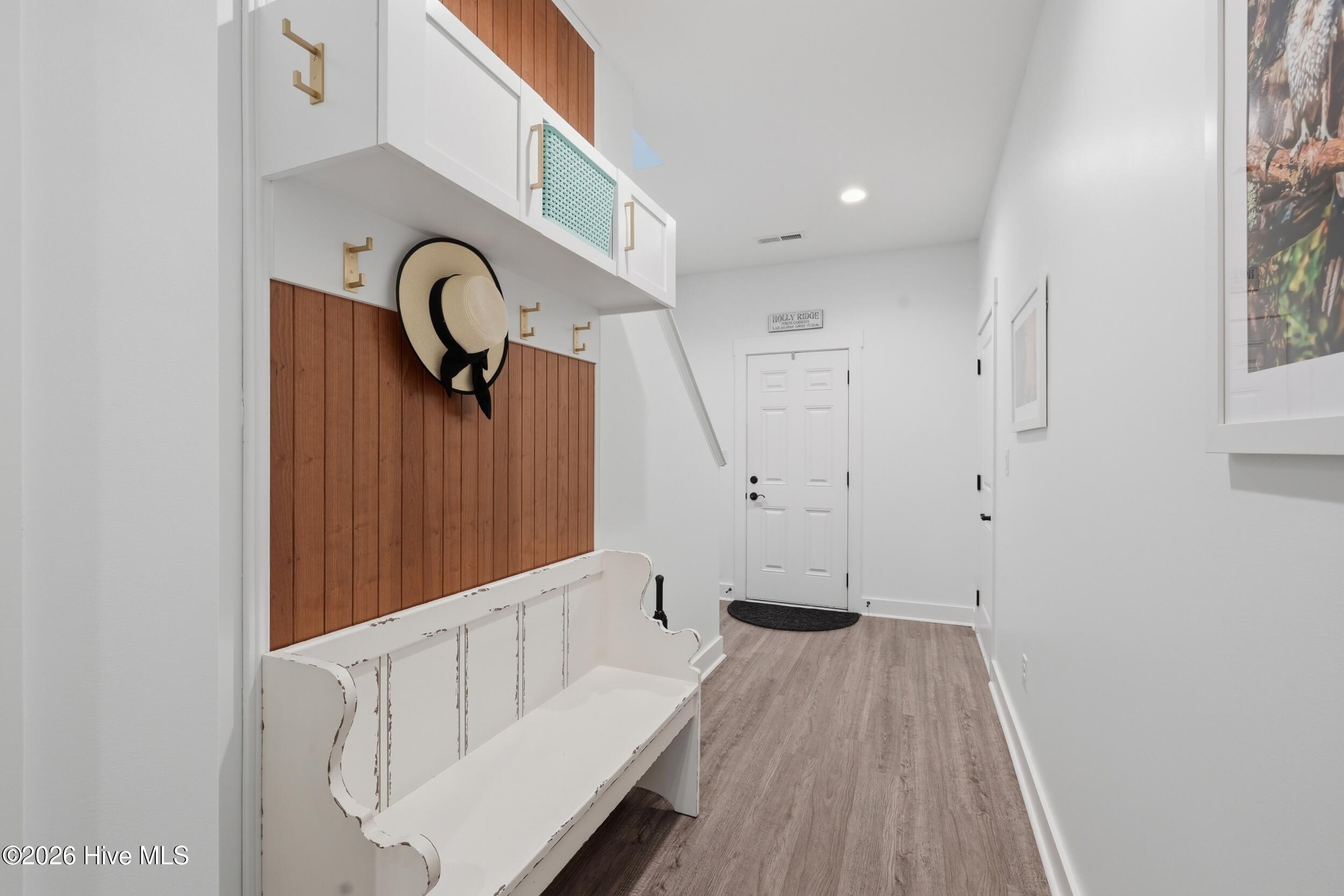 100560251 | Photo 55