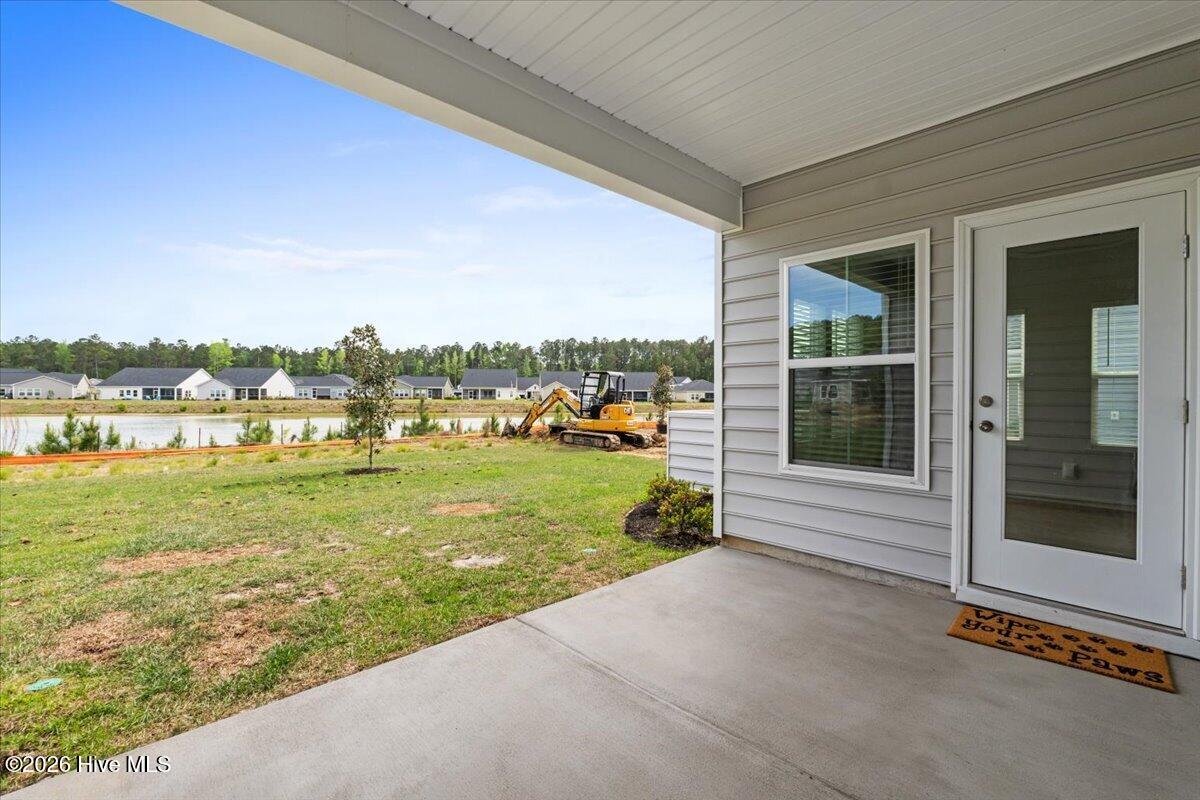 100567069 | Photo 35