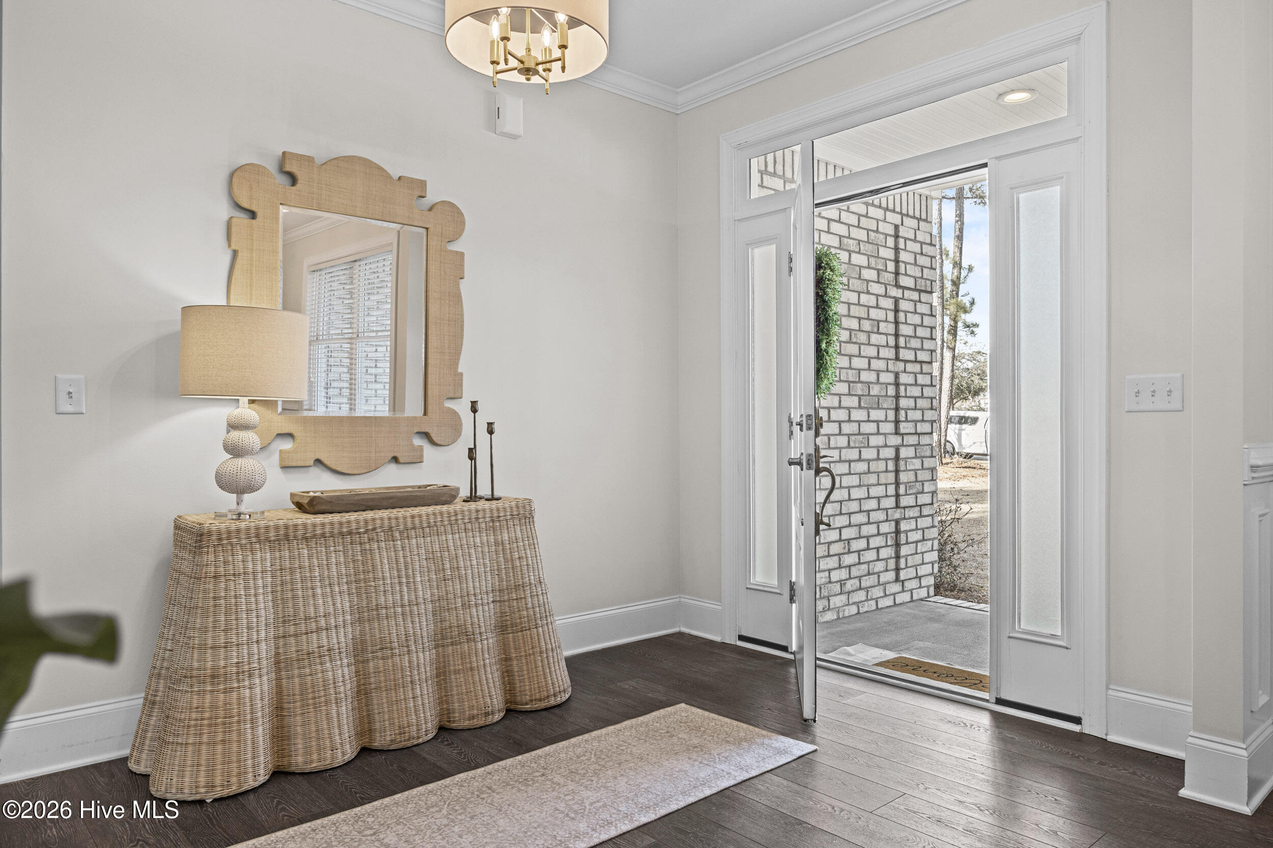 100550932 | Photo 11