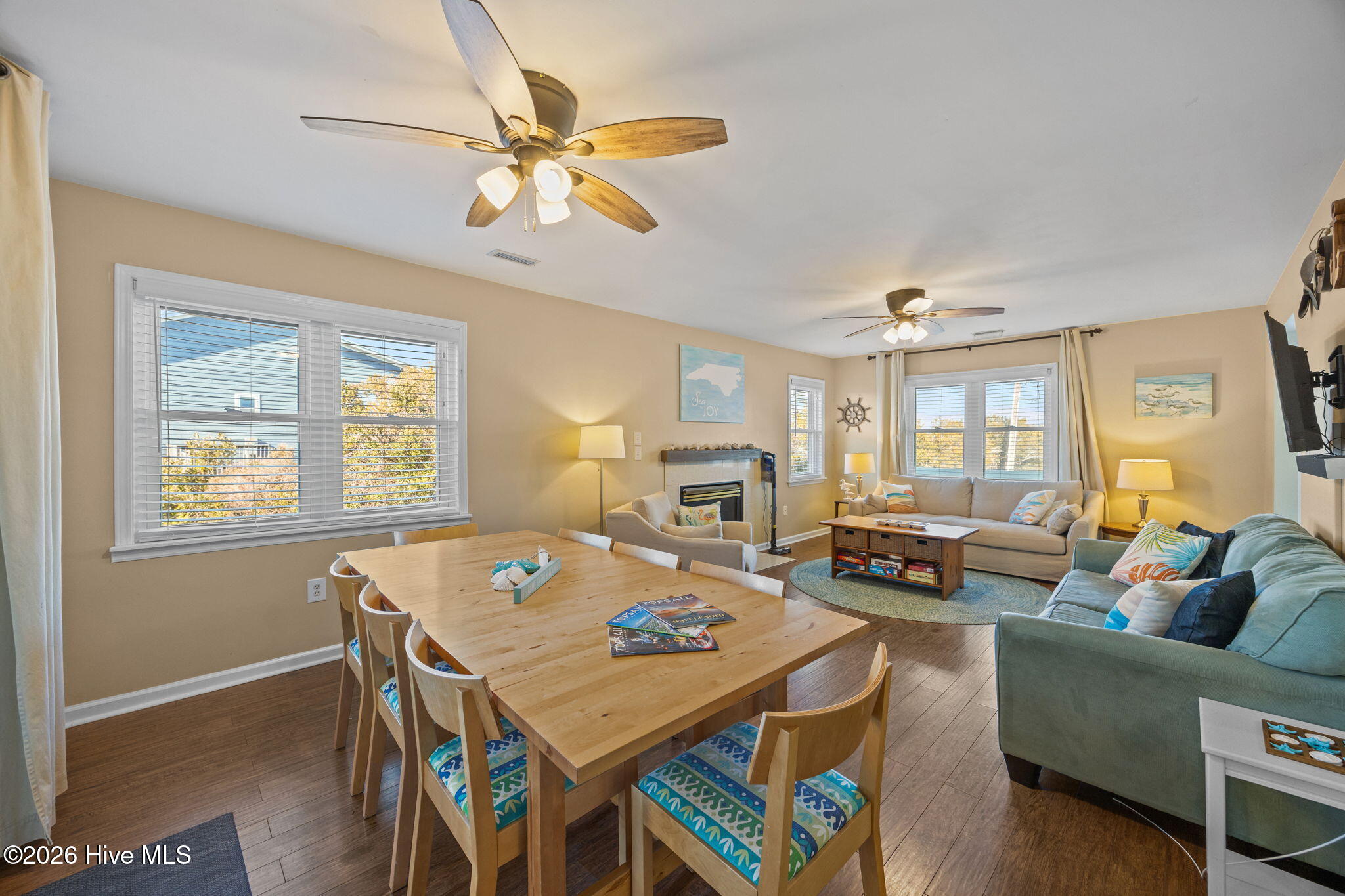 100553918 | Photo 12