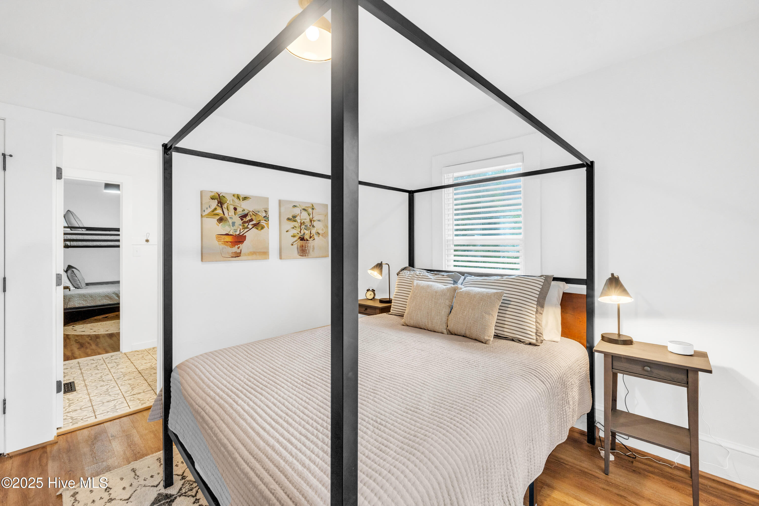 100546596 | Photo 18