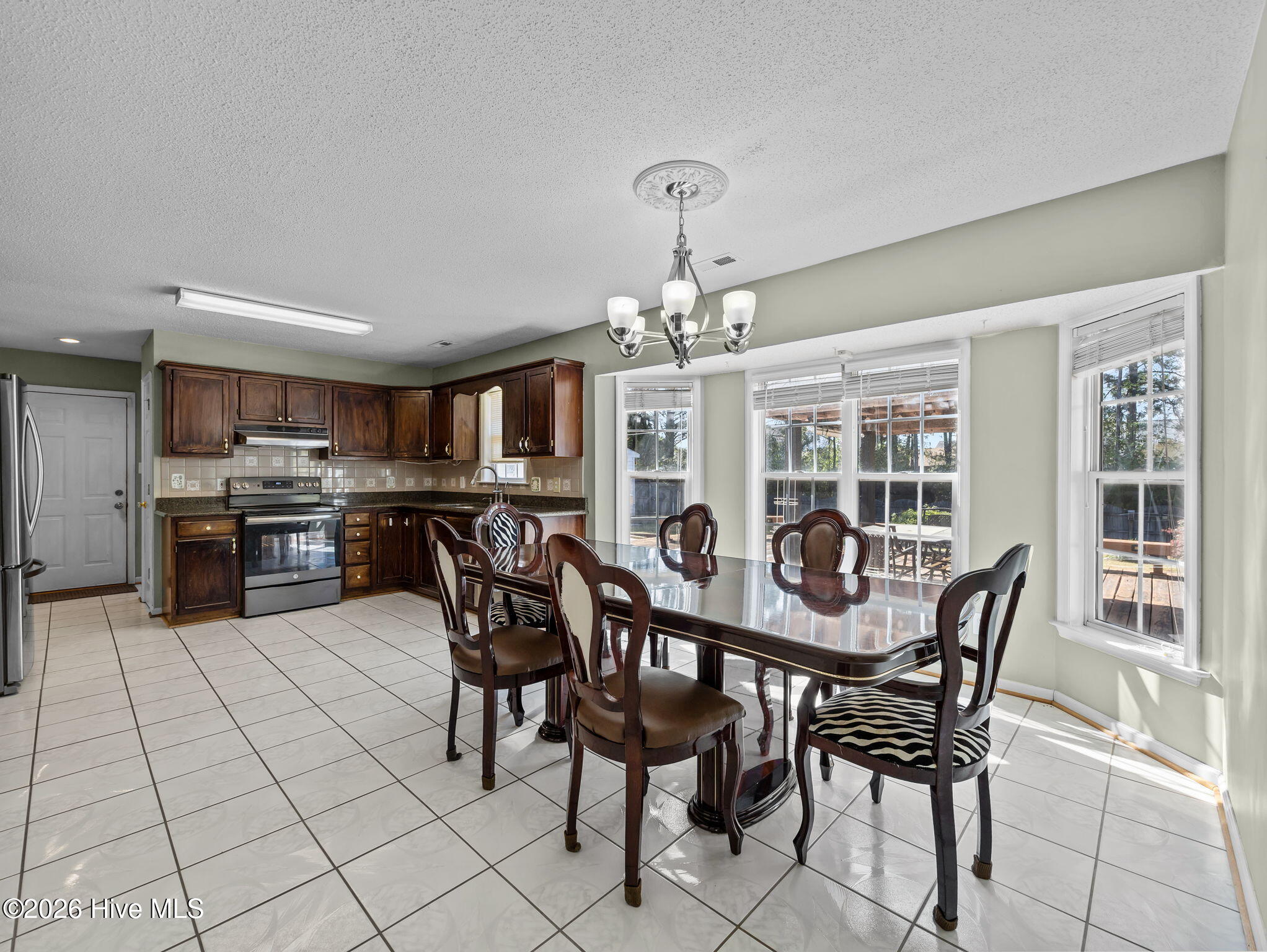 100565135 | Photo 10