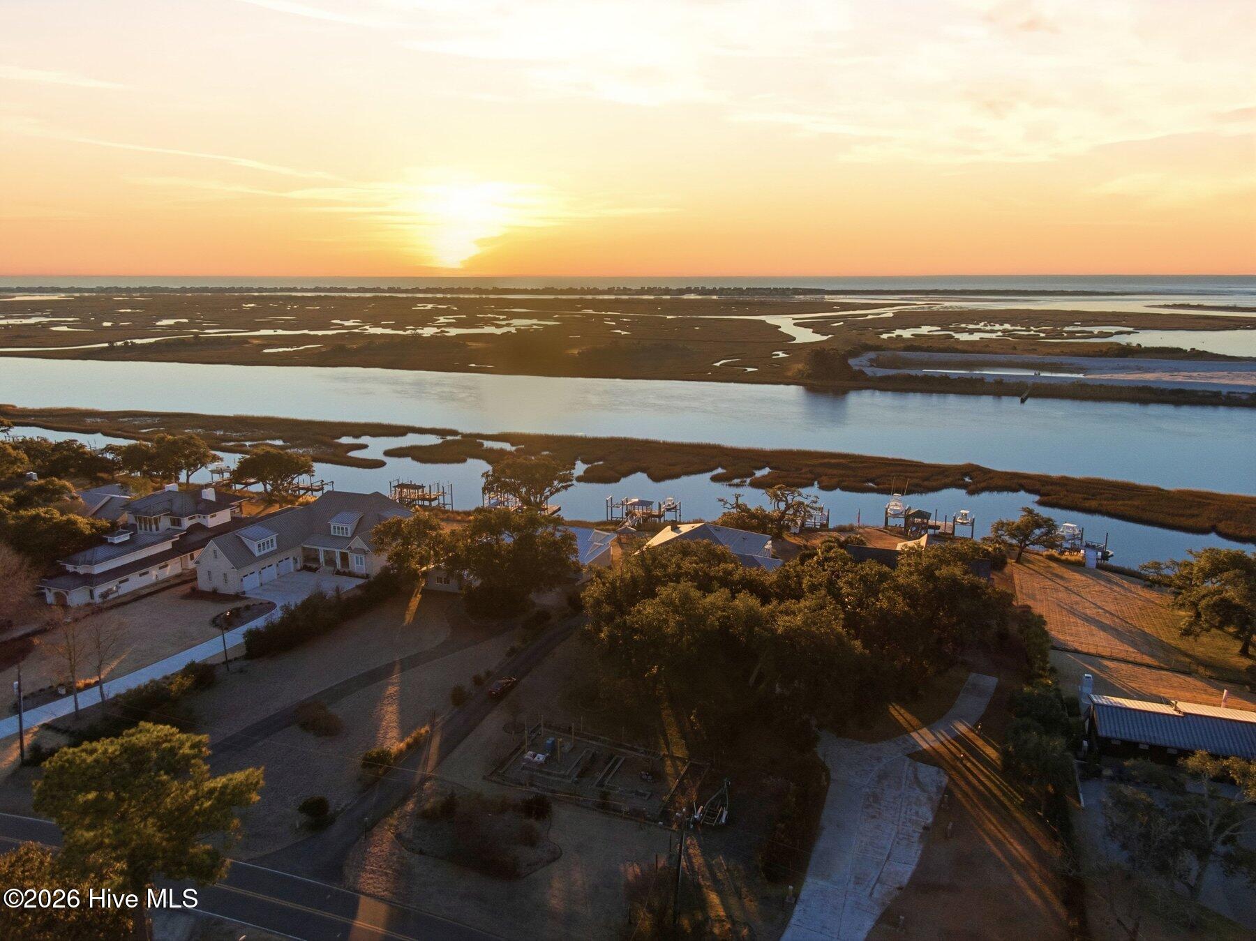 100548743 | Photo 10