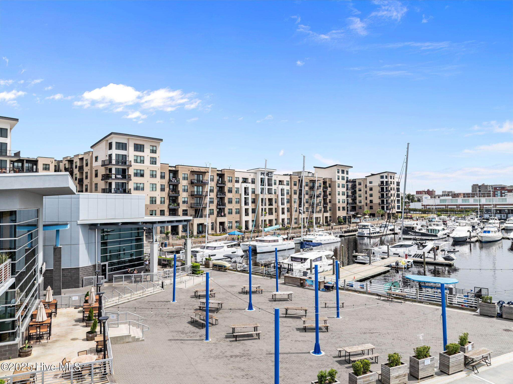 100528560 | Photo 20