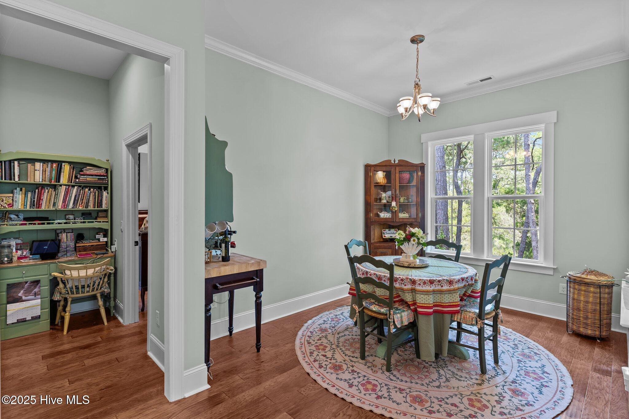 100513257 | Photo 23