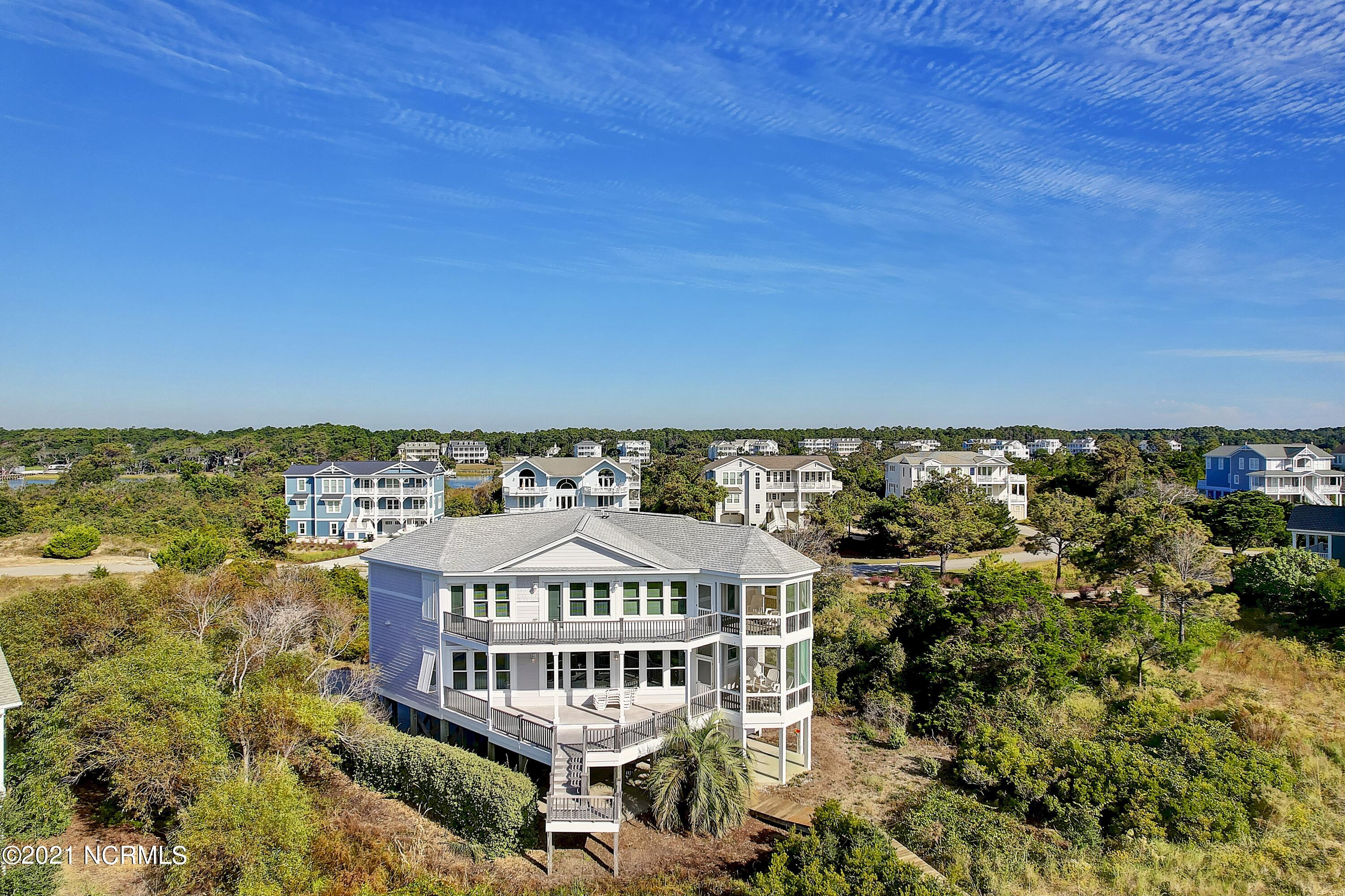 100536702 | Photo 15