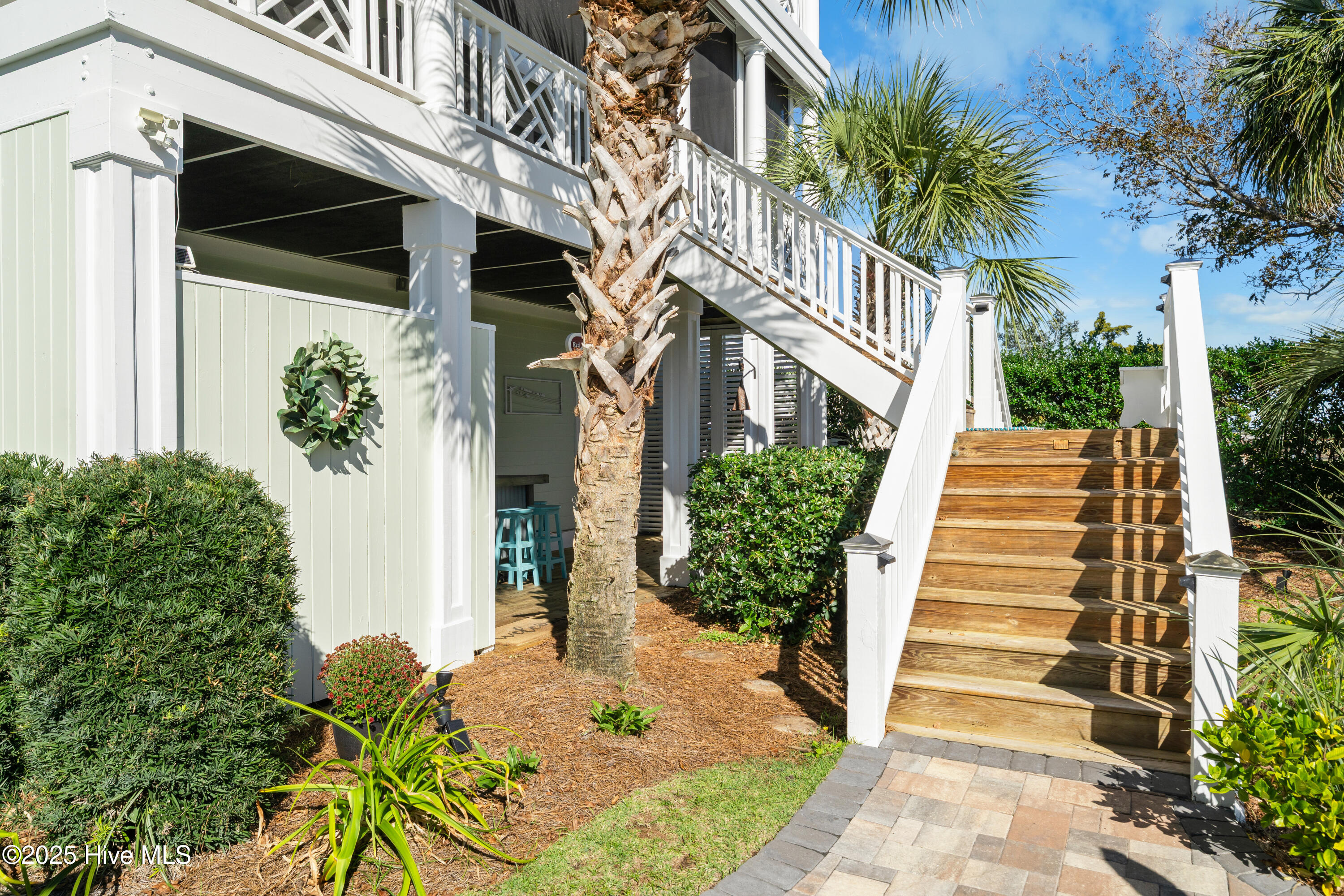 100541249 | Photo 77