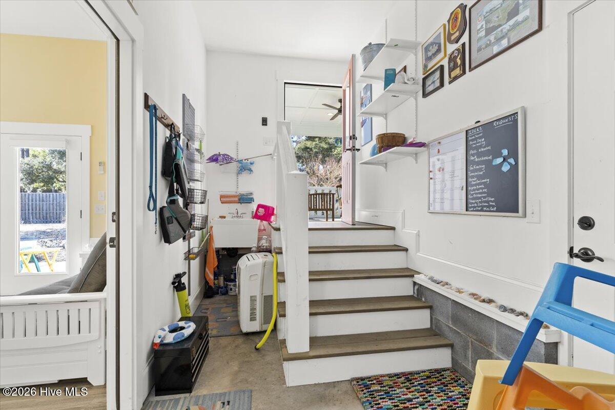 100547784 | Photo 46