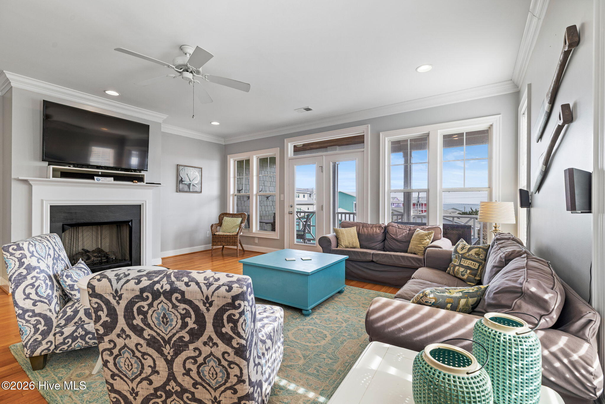 100551653 | Photo 42