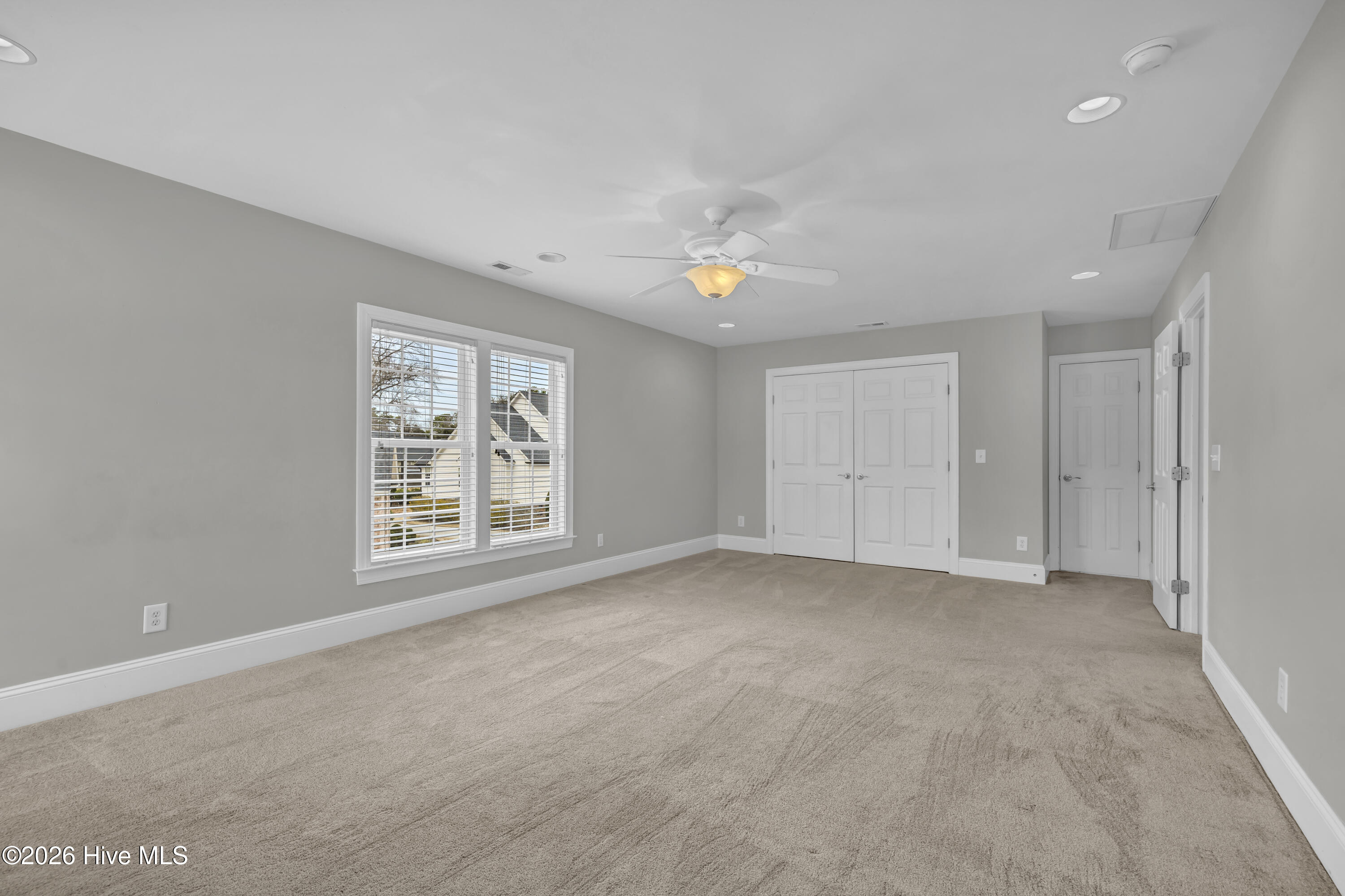 100555649 | Photo 36