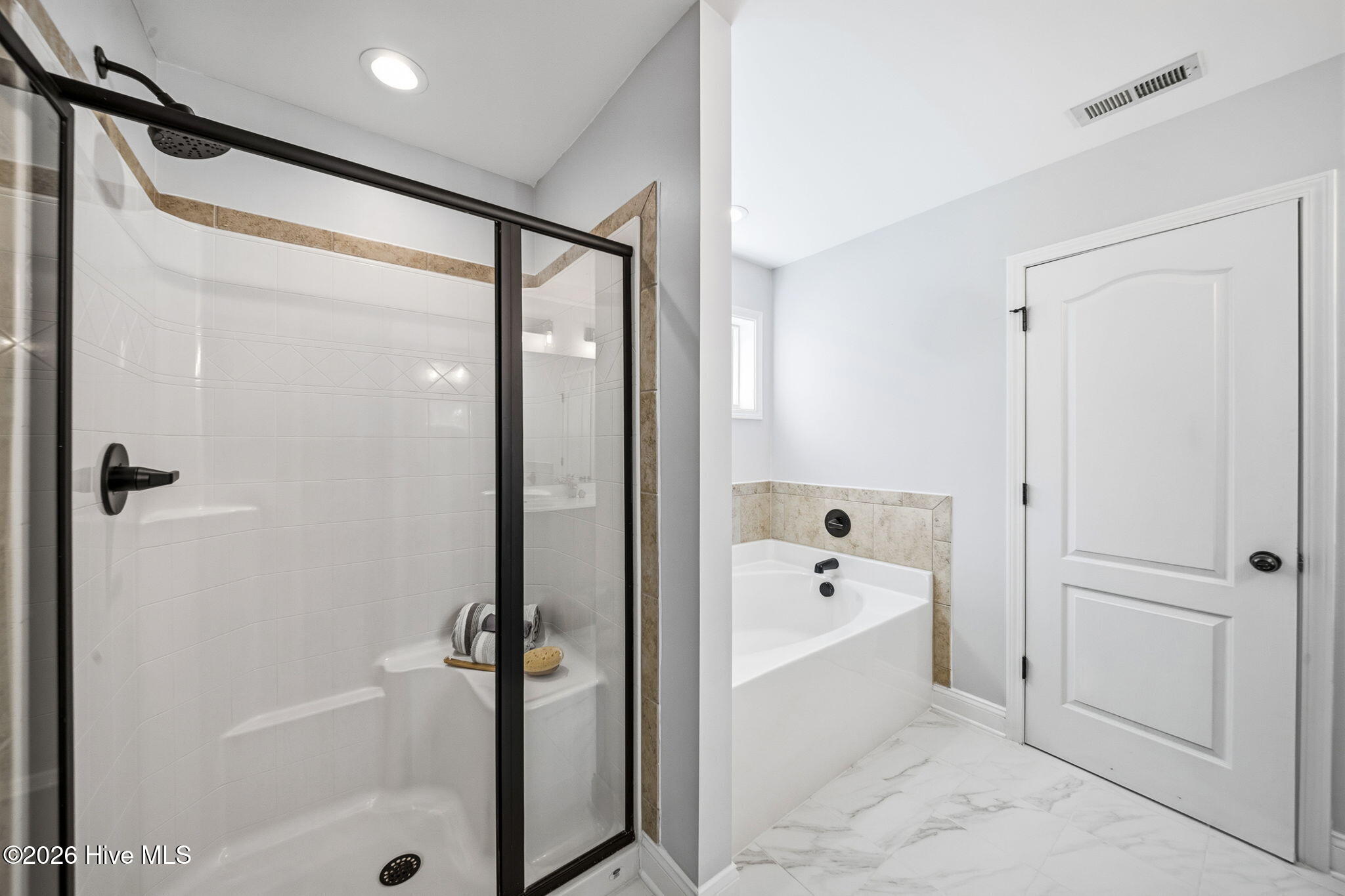 100566874 | Photo 37