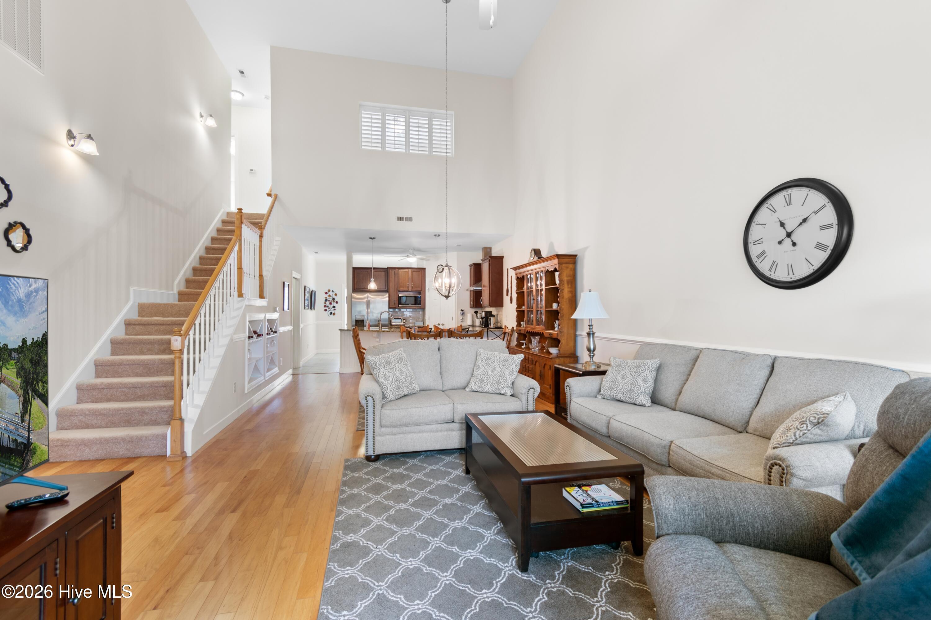 100561934 | Photo 17