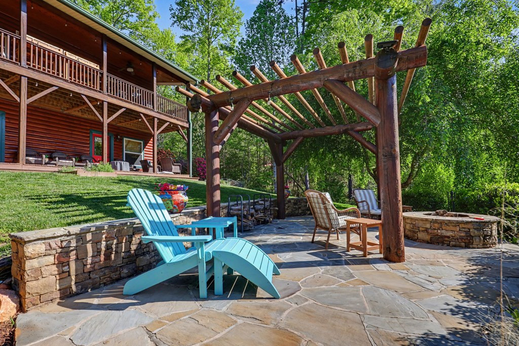71 Leisure Time Lane, Murphy, NC 28906 Listing Photo  2