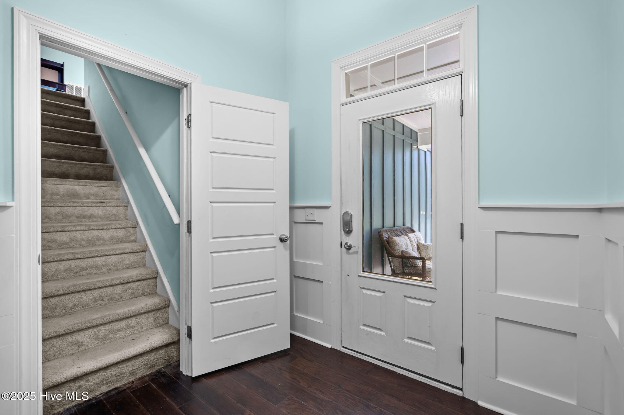 100525866 | Photo 23