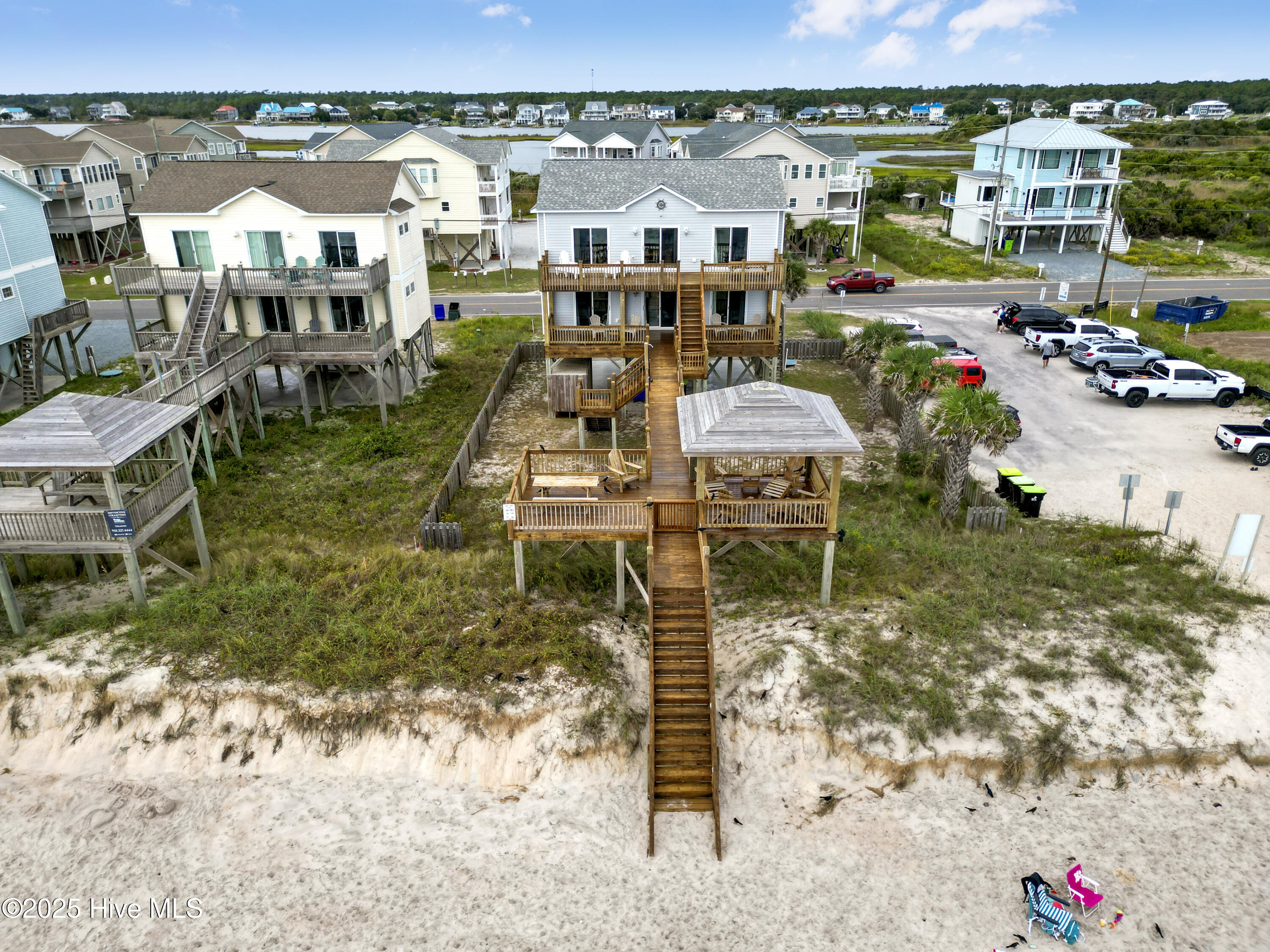 100557333 | Photo 48