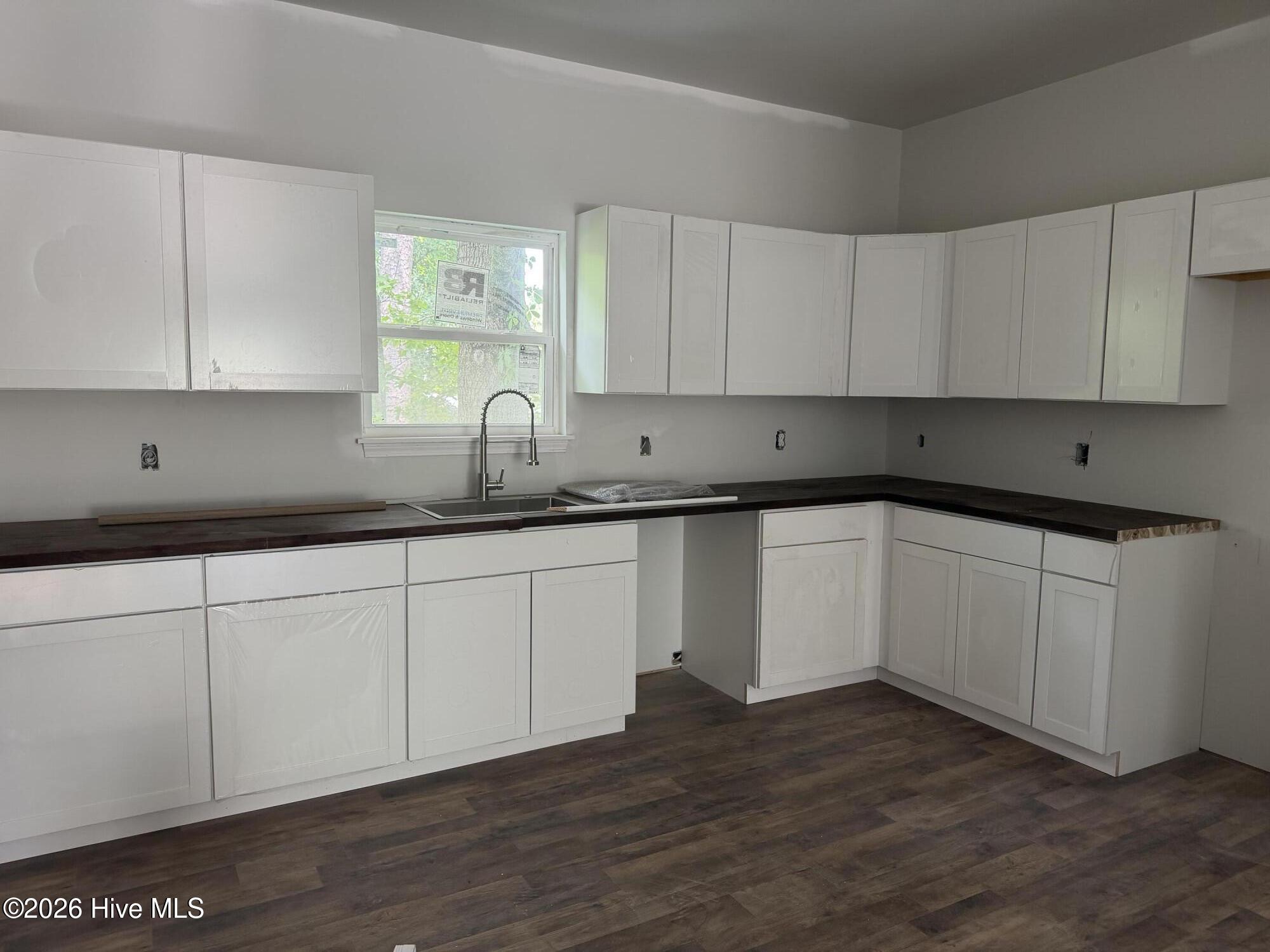 231 Barbara Avenue,Midway Park