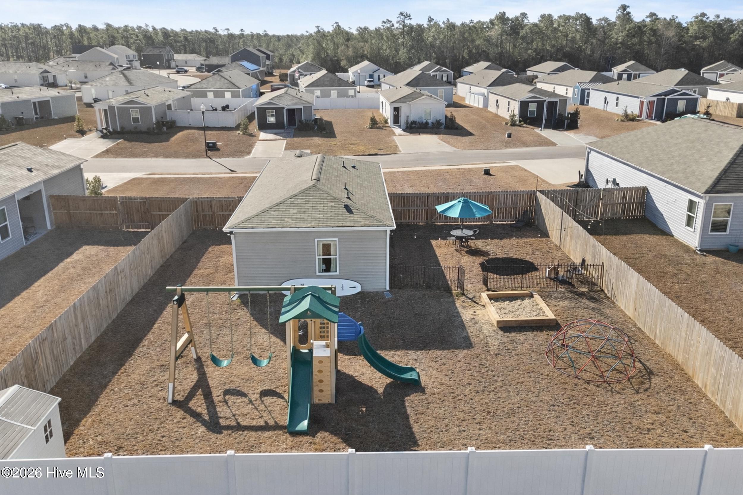 100555652 | Photo 47