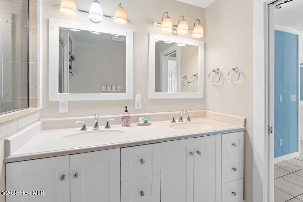 100537952 | Photo 23