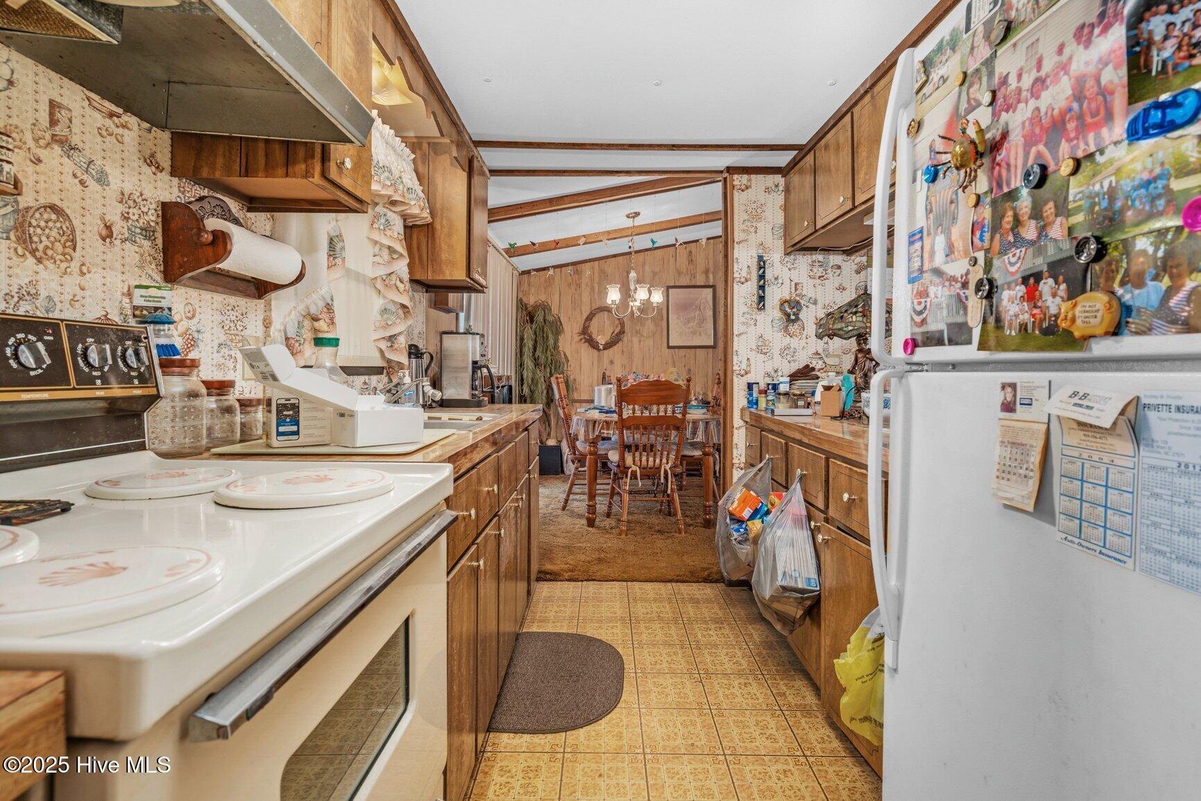 100539202 | Photo 11