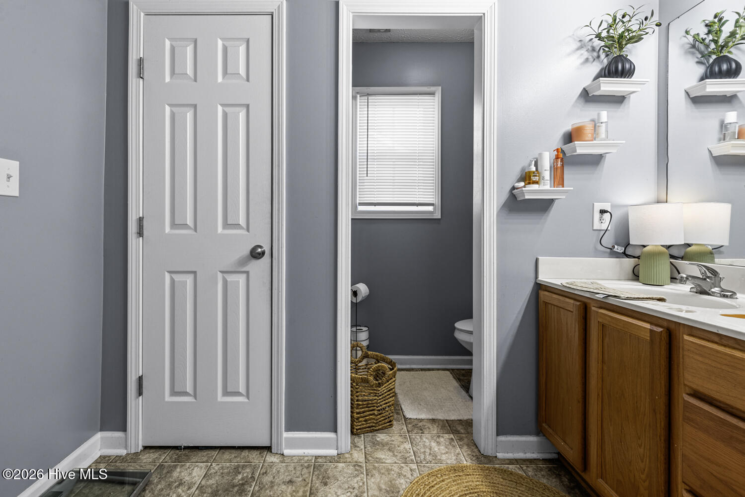 100549776 | Photo 18